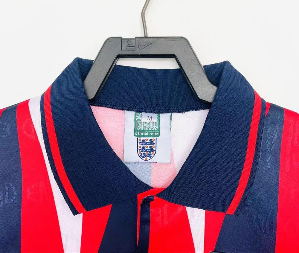 1992 Retro England Away Soccer Jersey AAA fan-grade — view 3