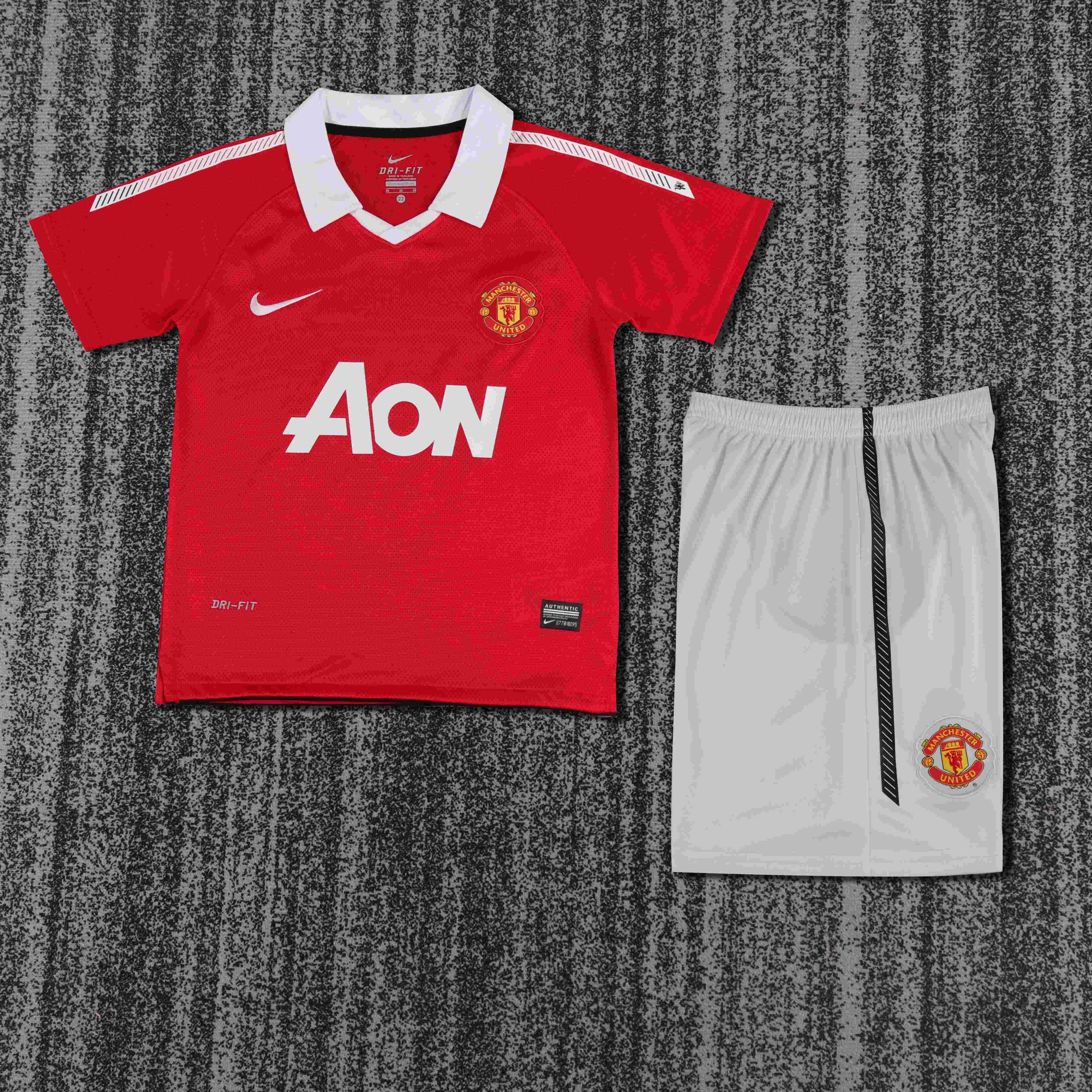 2010-2011 Retro Manchester United Domicile Football Shirt AAA fan-grade Kids Size