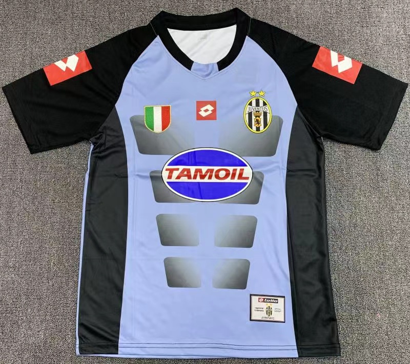 2002/2003 Retro Juventus Goalkeeper Soccer Jersey AAA fan-grade