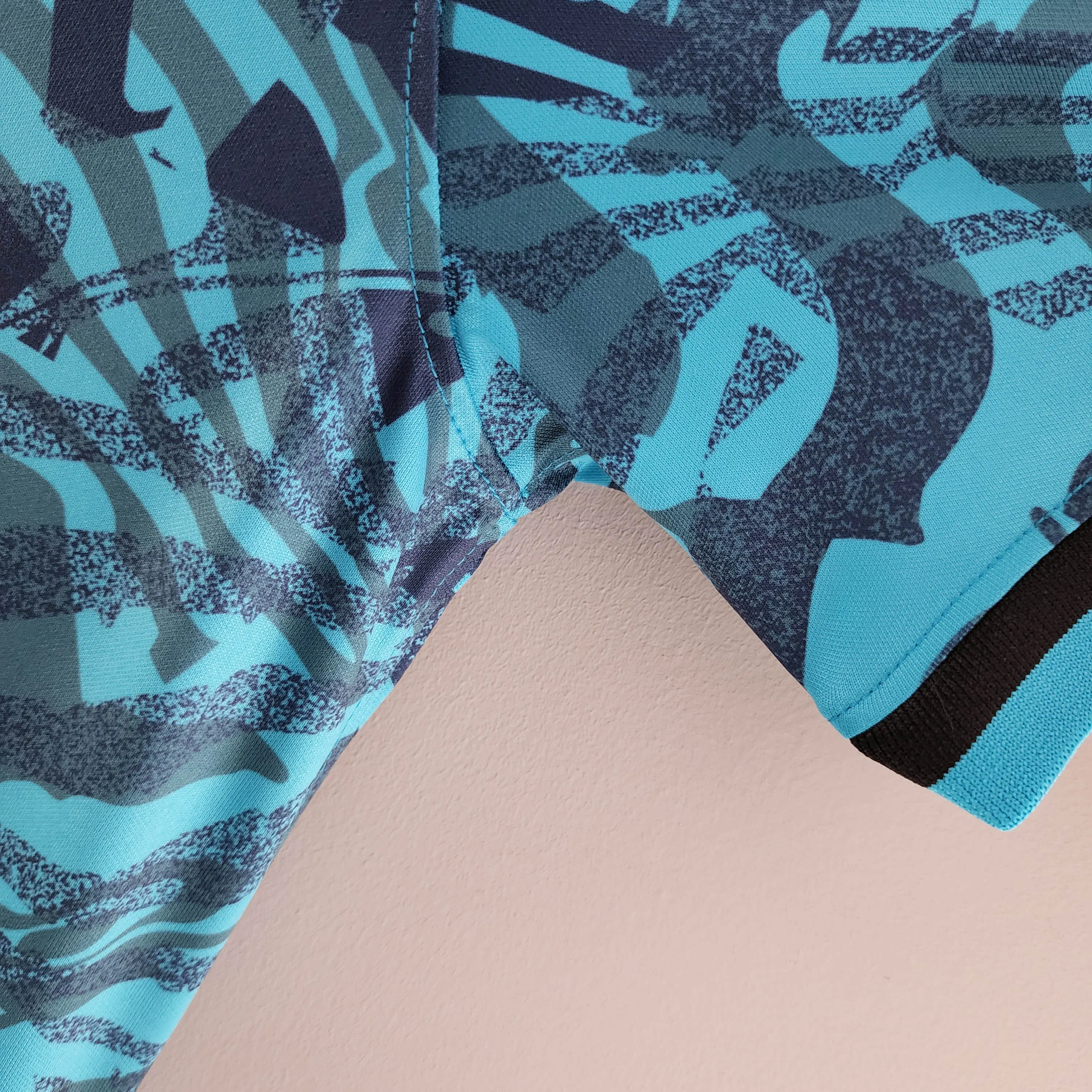 2022/2023 Tottenham Third Away Football Shirt — view 8