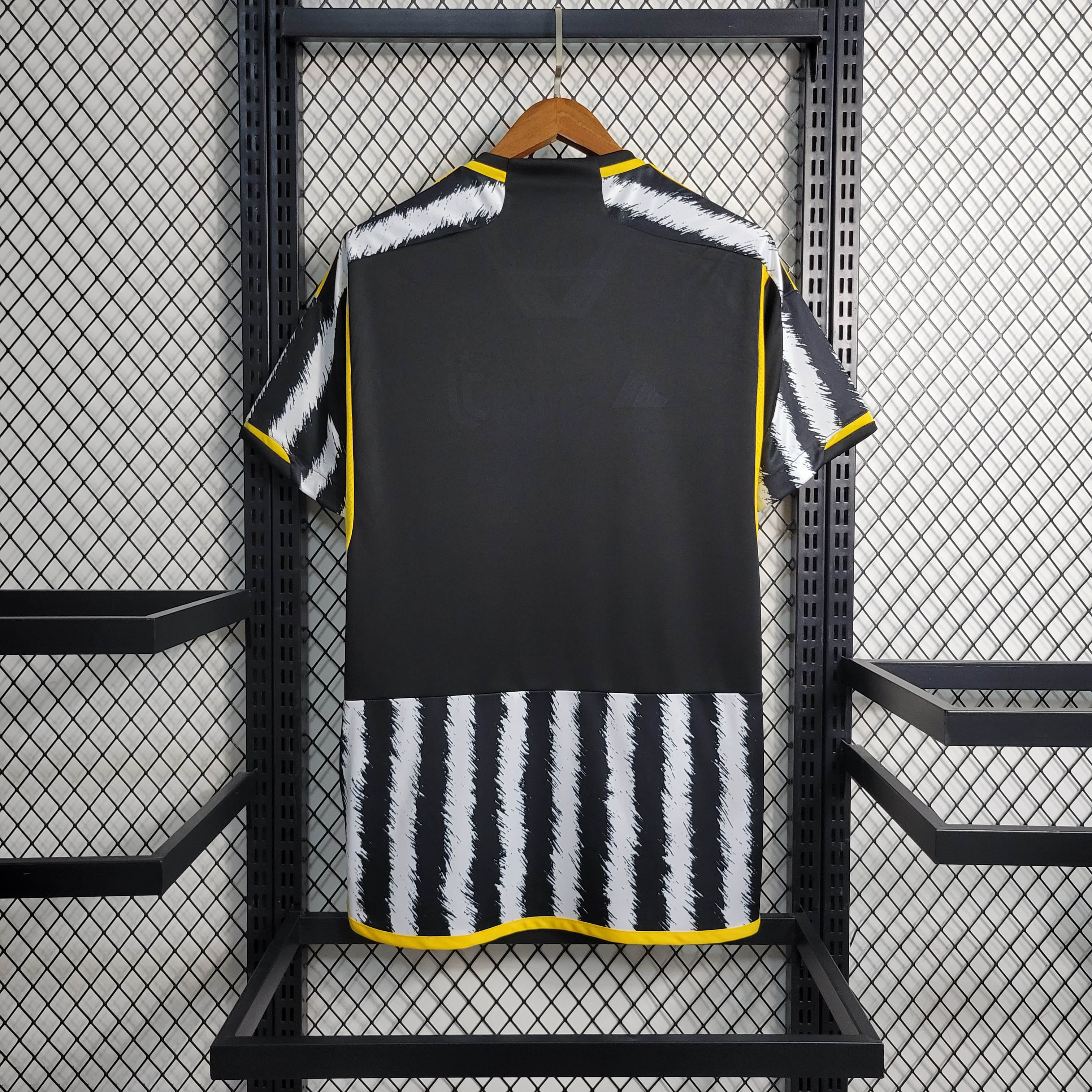 2023/2024 Juventus Home Soccer Jersey 1:1 Thai Quality — view 2