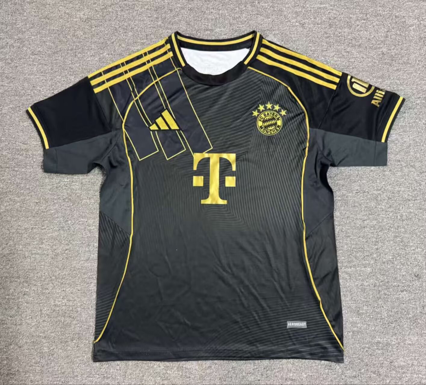 2025/2026 Bayern Munich 컨셉 버전 블랙 축구 저지 태국 퀄리티