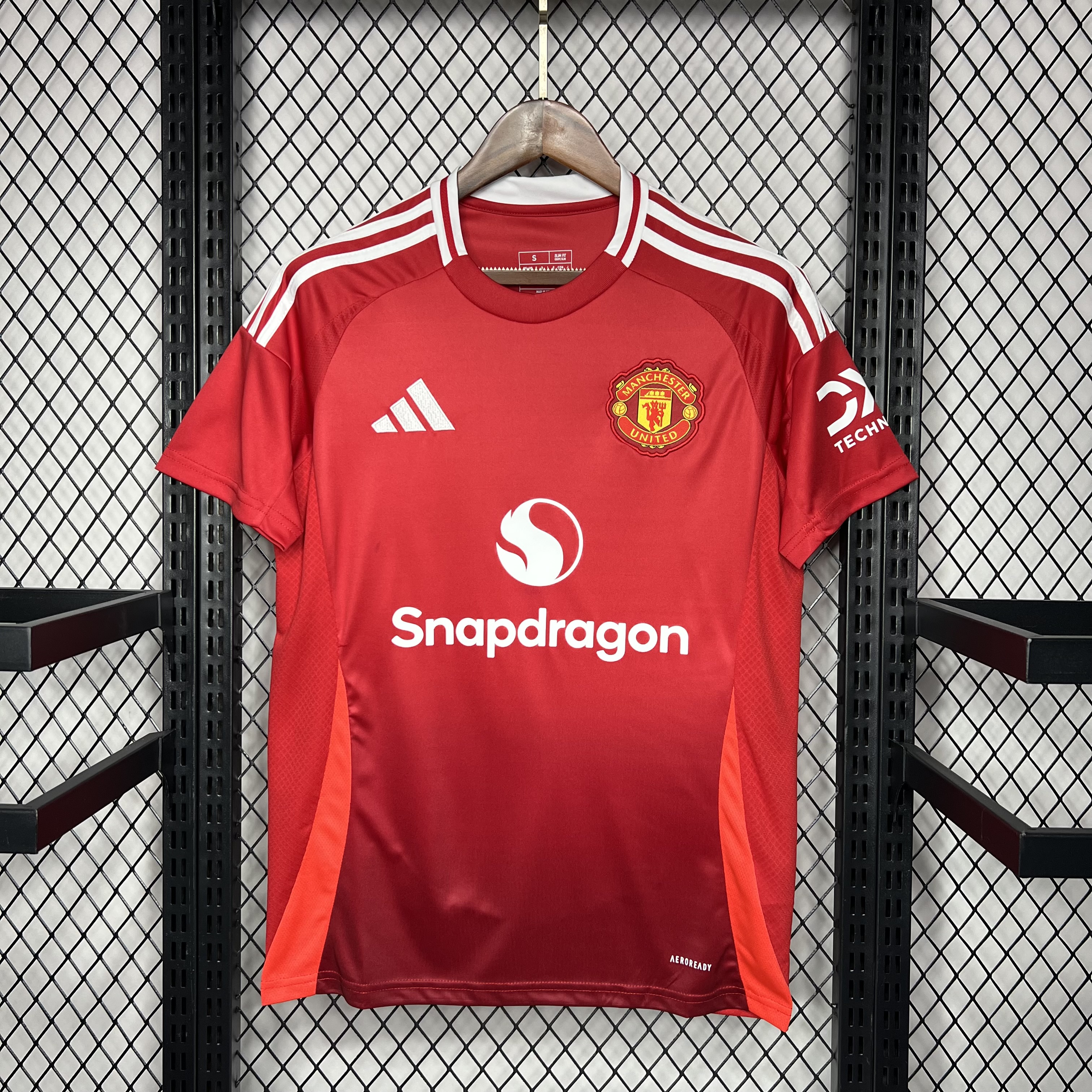2024/2025 Manchester United Home Football Shirt AAA fan-grade