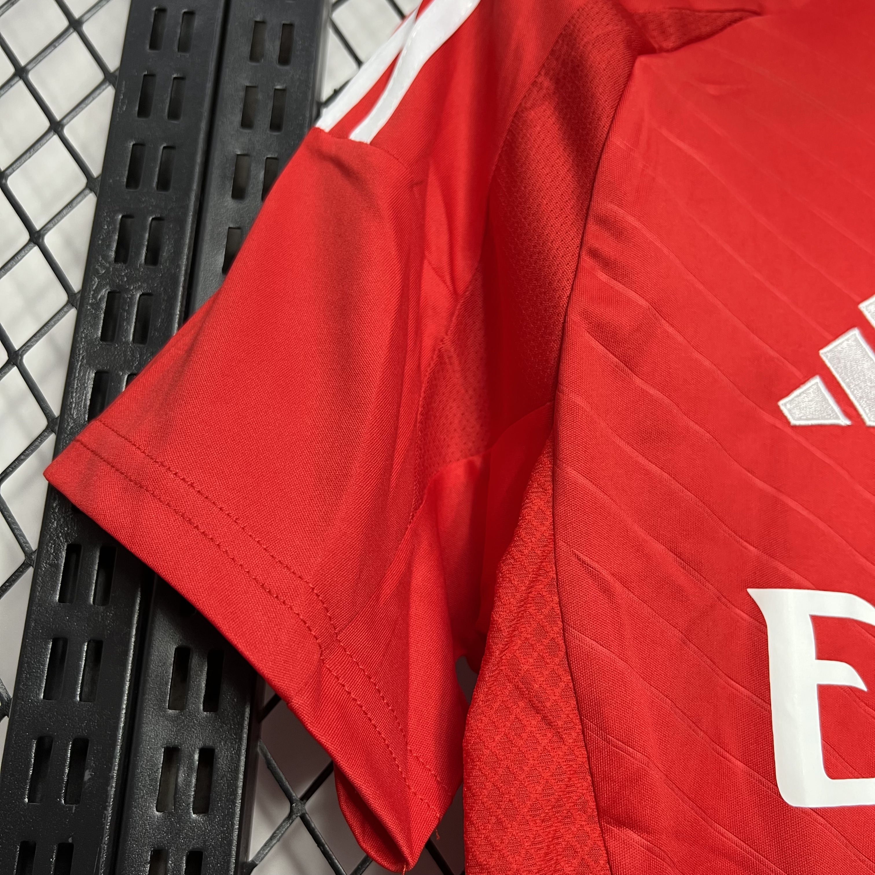 2024/2025 Benfica Domicile Maillot de Football — view 7
