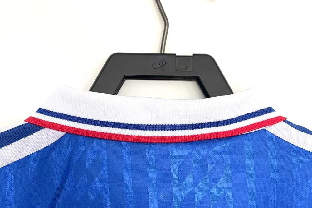 1994 Retro France Home Football Shirt AAA fan-grade — view 3
