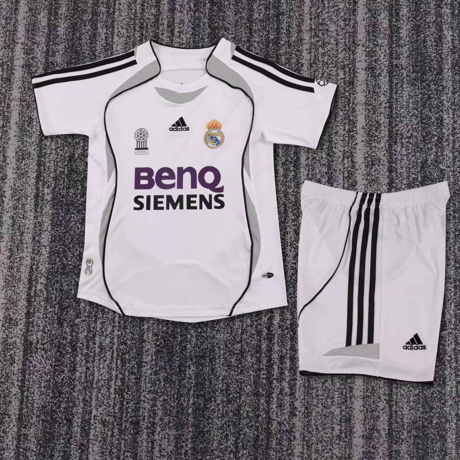 2006-2007 Retro Real Madrid Home Football Shirt AAA fan-grade Kids Size