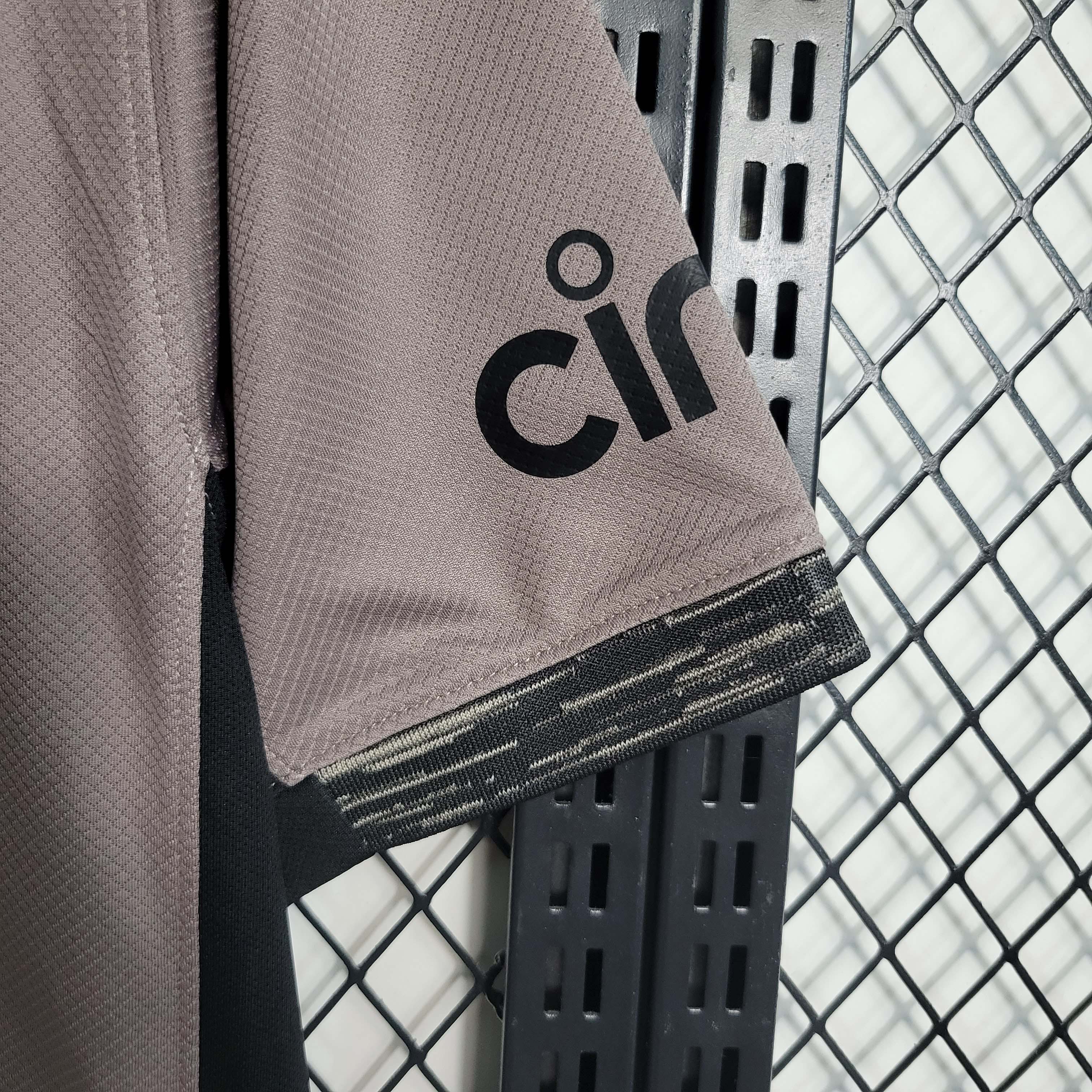 2023/2024 Tottenham Third Away Football Shirt — view 9
