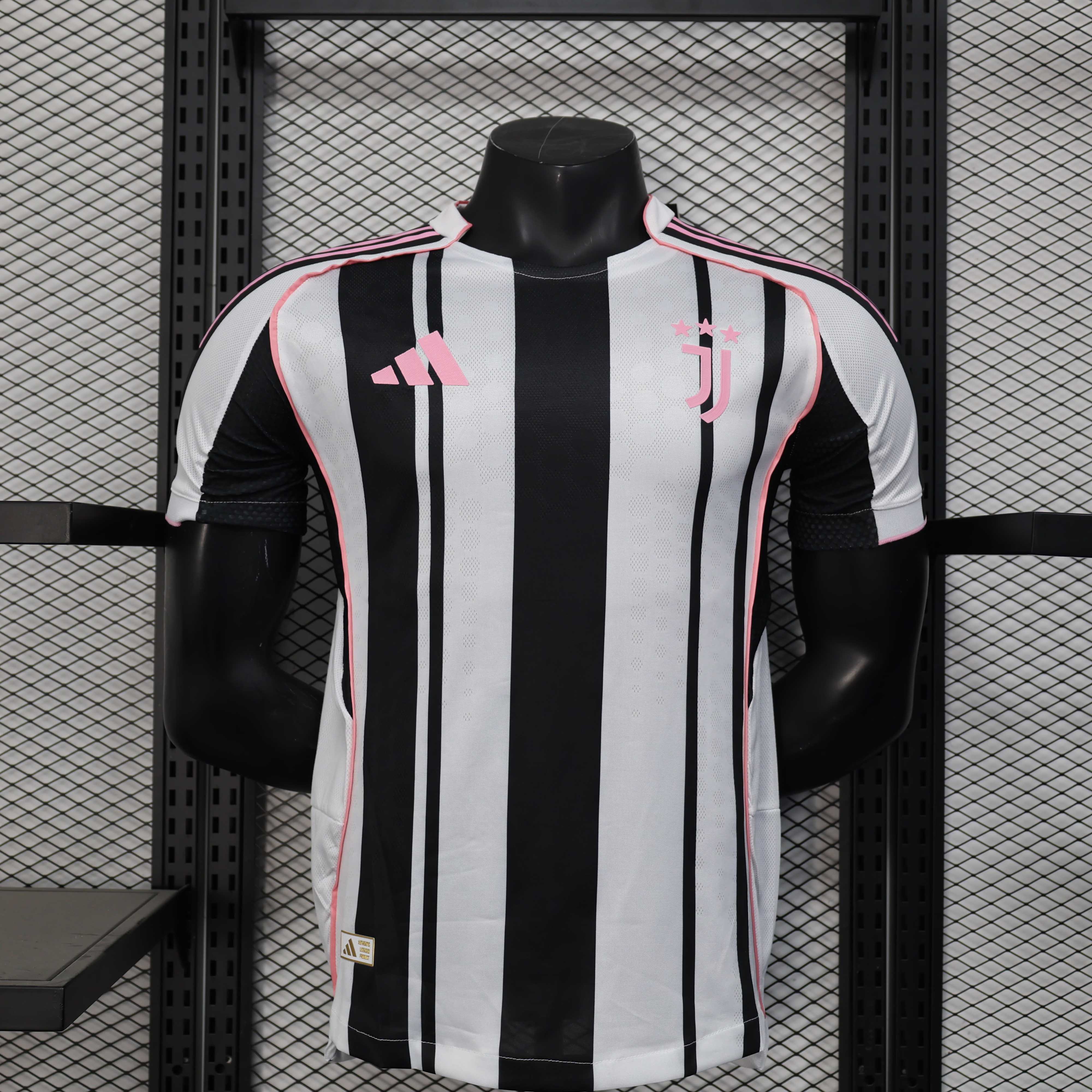 2025/2026 Spieler Version Juventus Heim Fußballtrikot Thai-Qualität