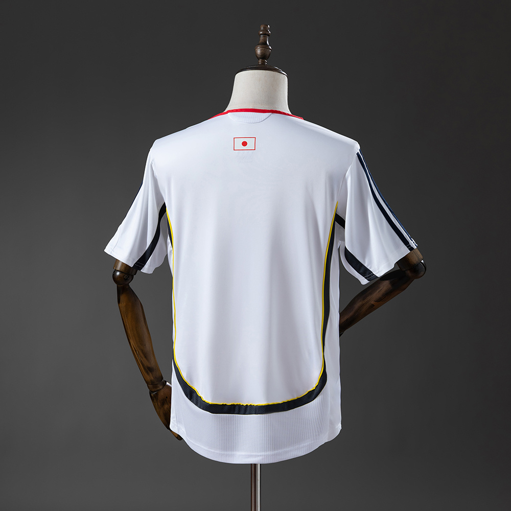 Maillot rétro 2006 Japon Extérieur AAA qualité fan — view 2