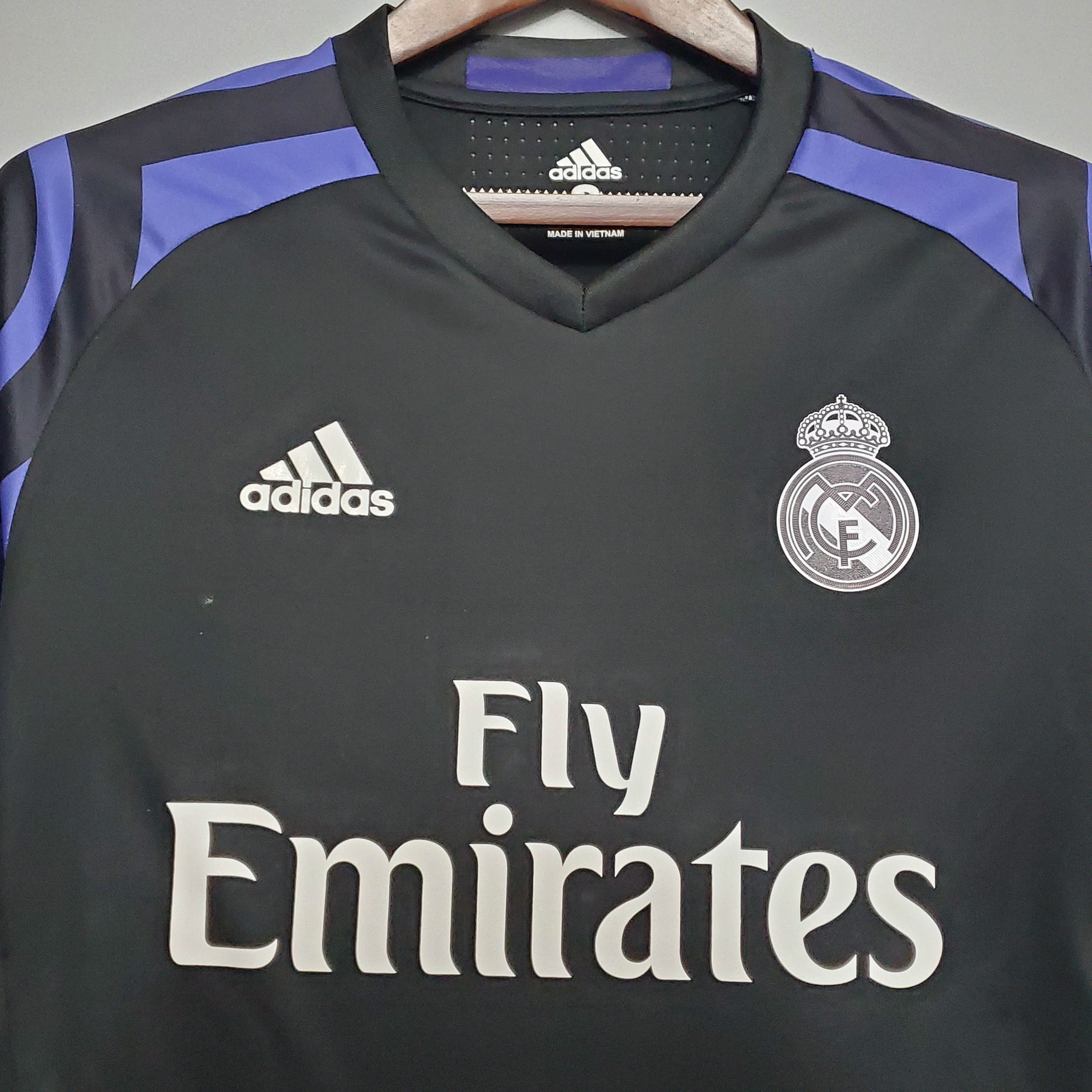 Tercera Camiseta Visitante Retro del Real Madrid 2016/2017 — view 3