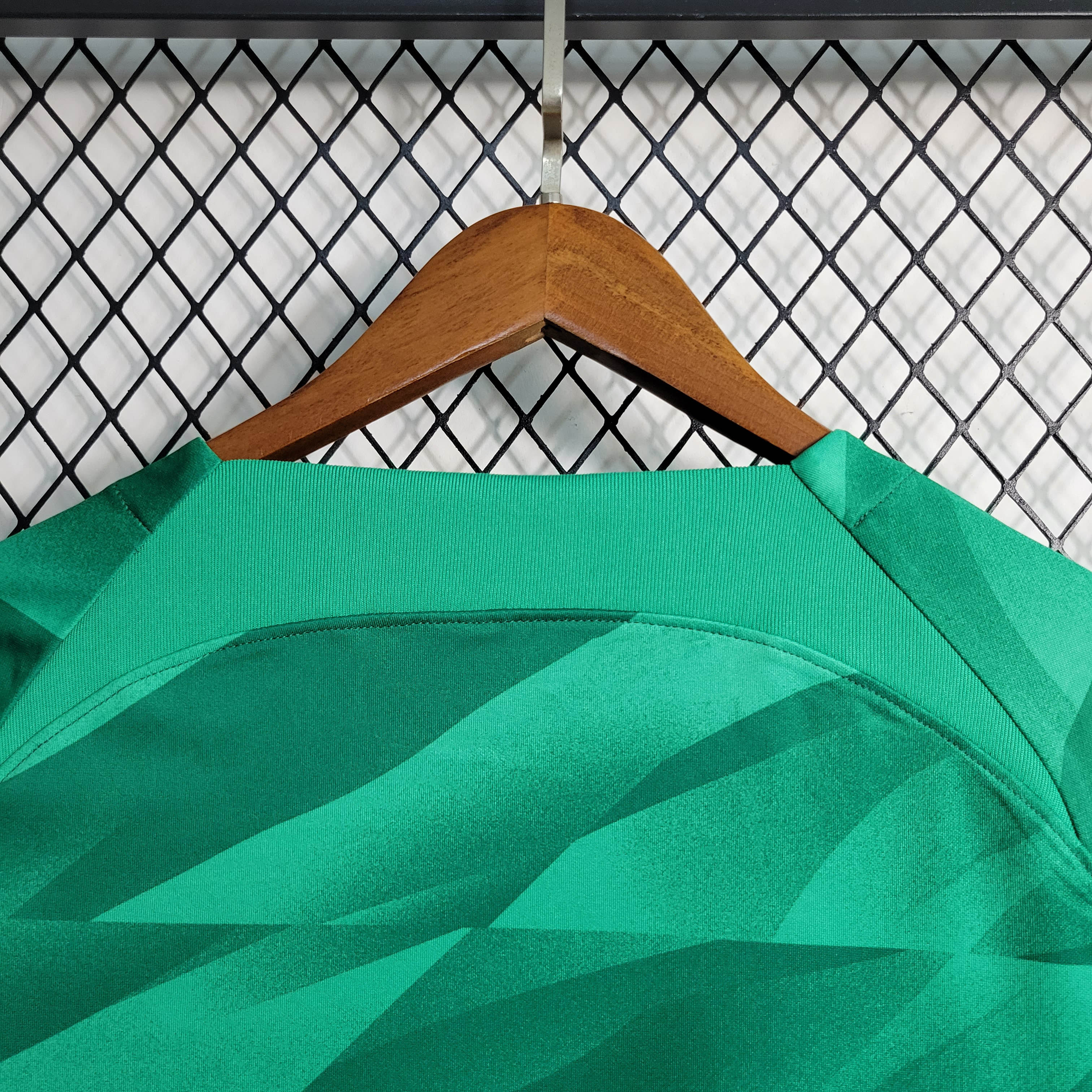 2023/2024 Psg Paris Saint-Germain Goalkeeper Green Football Shirt — view 6