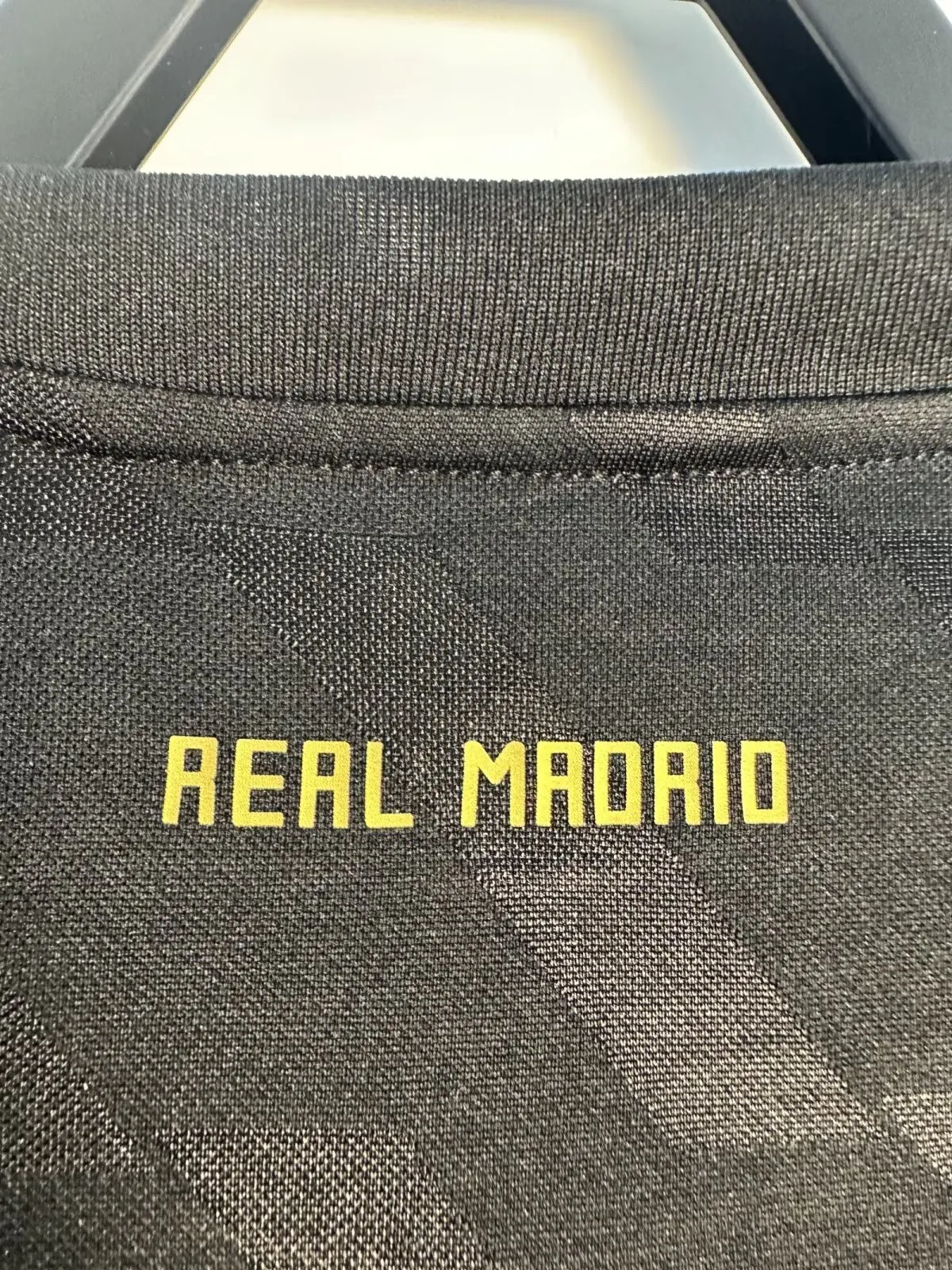 2011/2012 Retro Long Sleeve Real Madrid Away Jersey AAA fan-grade — view 10