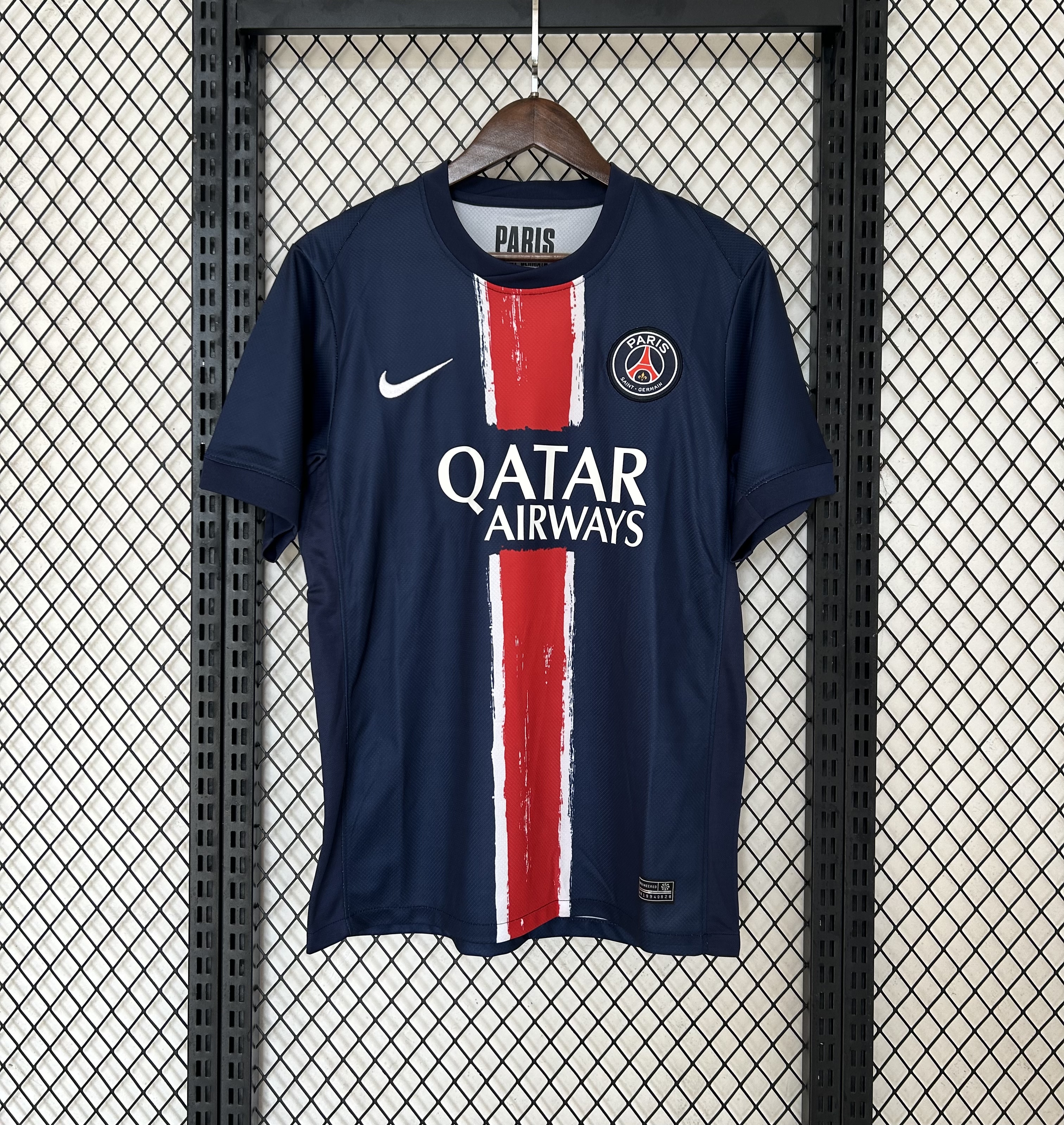 2024/2025 Psg Paris Saint-Germain Home Football Shirt AAA fan-grade