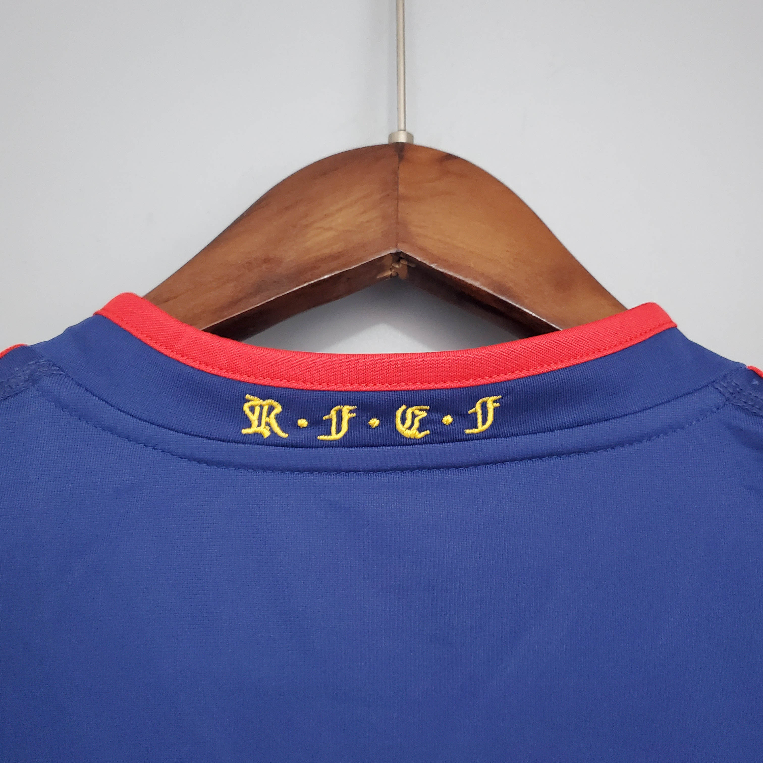 2010 Retro Spain Away Soccer Shirt — view 5