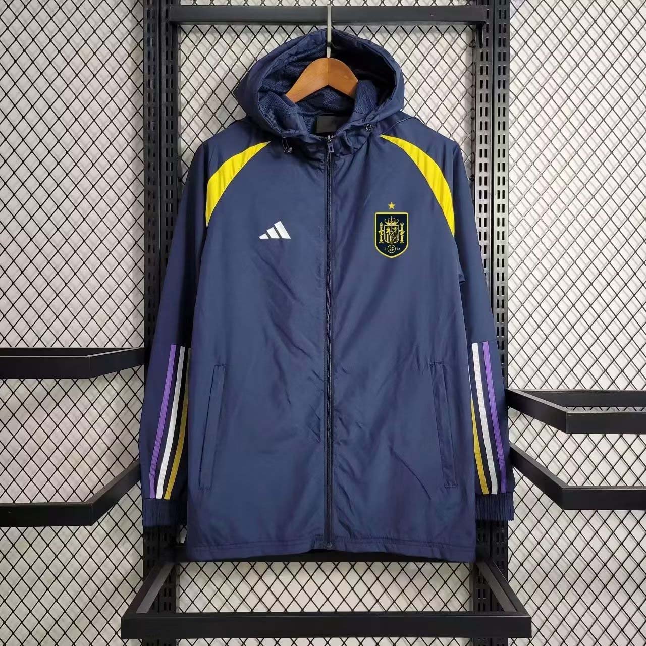 2023 Spanien Windbreaker Marineblau Fußballtrikot AAA Fan-Qualität — main view