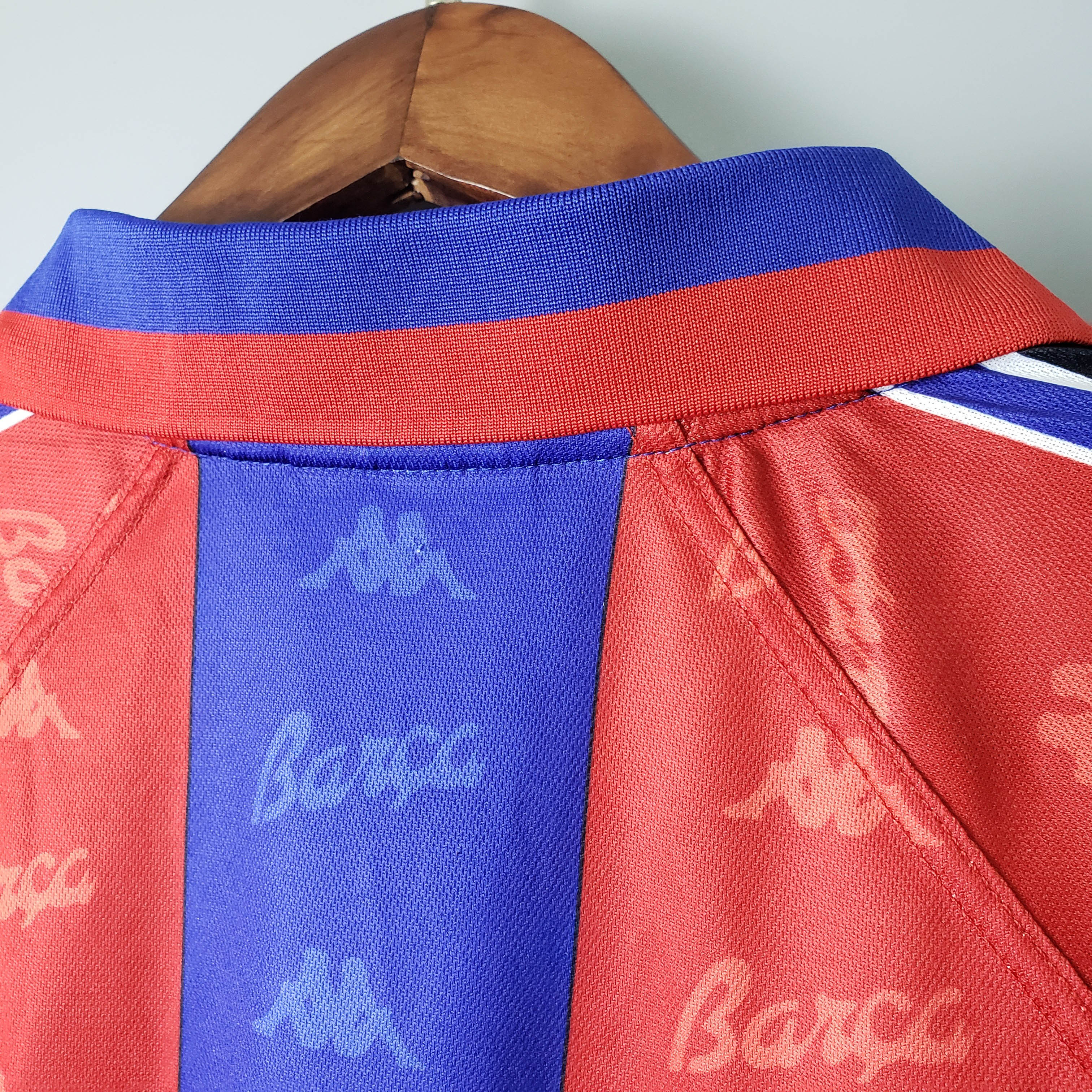 1996/1997 Retro Barcelona Football Shirt Home AAA fan-grade — view 6