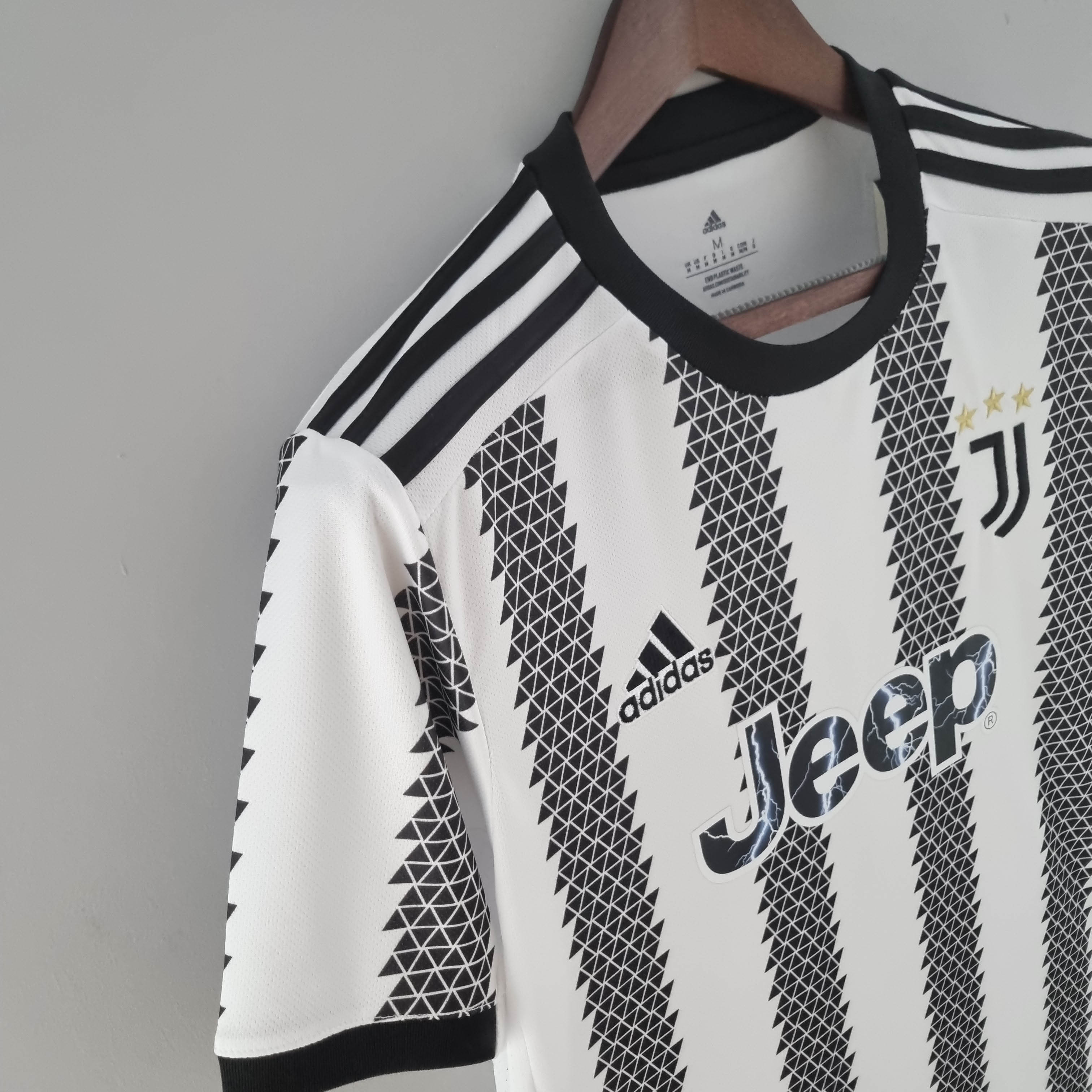 2022/2023 Juventus Home Soccer Jersey AAA fan-grade — view 6
