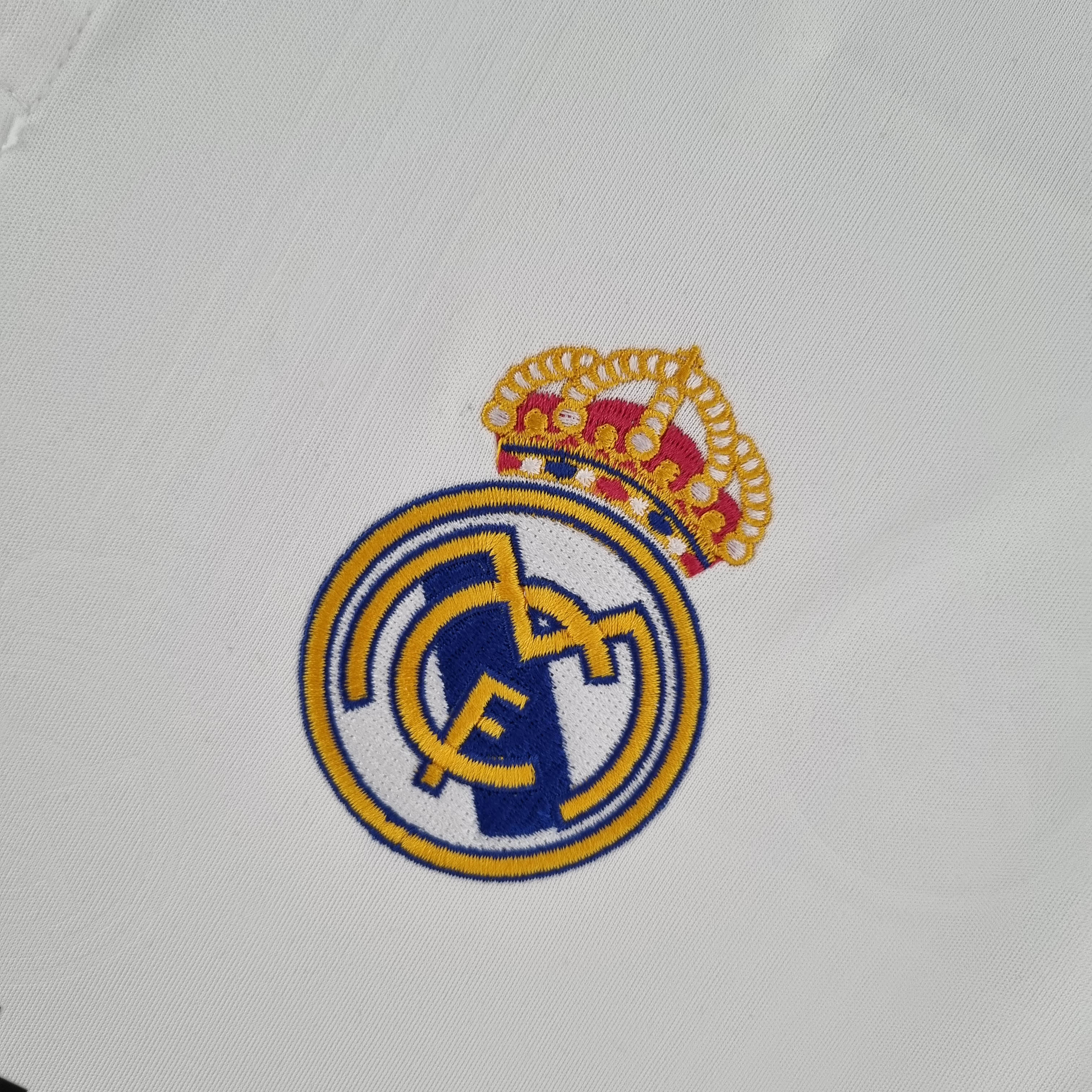2022/2023 Real Madrid Football Shirt Home — view 5