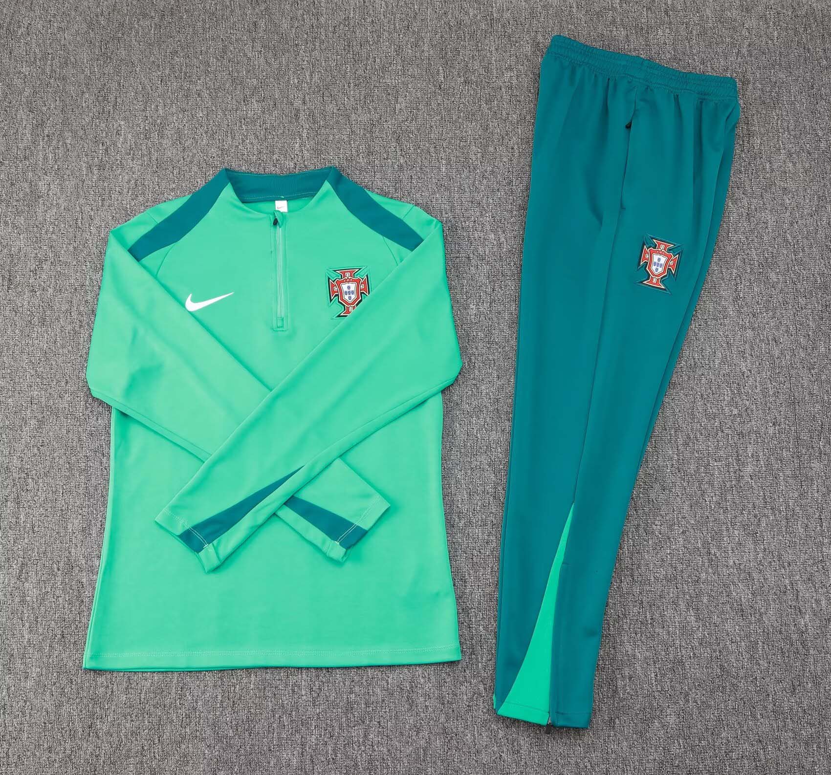 2024 Portugal Half-Pull Training Suit Green Football Shirt Set — view 3