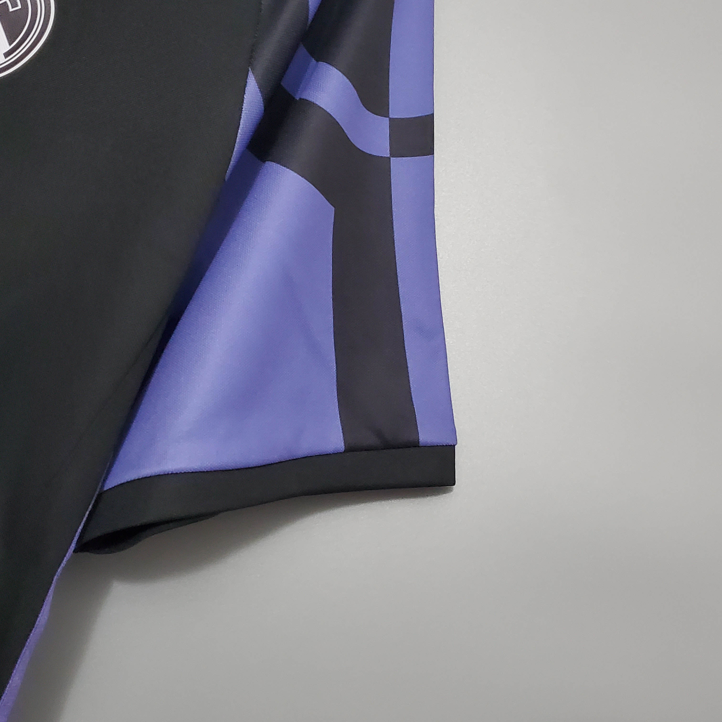 Tercera Camiseta Visitante Retro del Real Madrid 2016/2017 — view 8