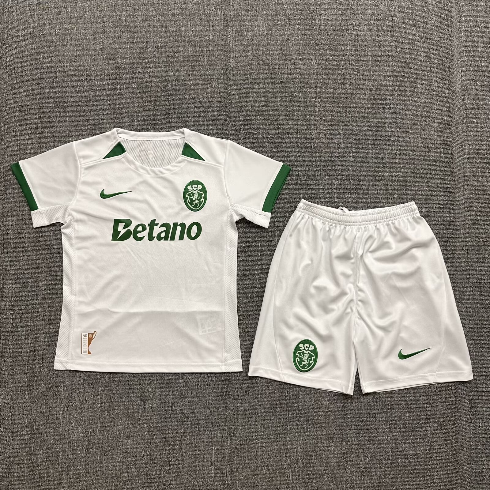 2024/2025 Sporting Lisbon Away Football Jersey Shirt AAA fan-grade Kids Size