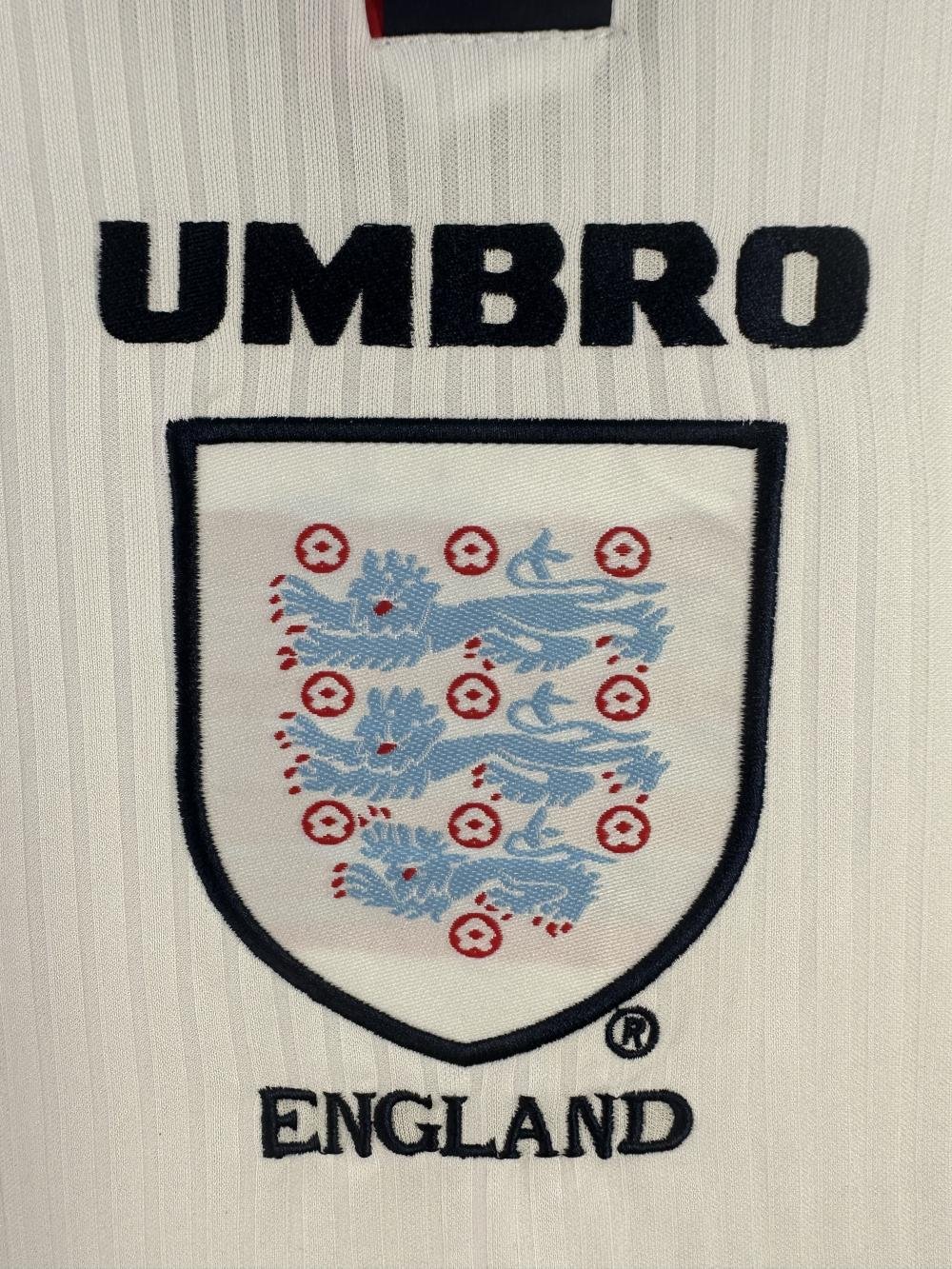 1998 Retro Long Sleeve England Home Soccer Jersey AAA fan-grade — view 5