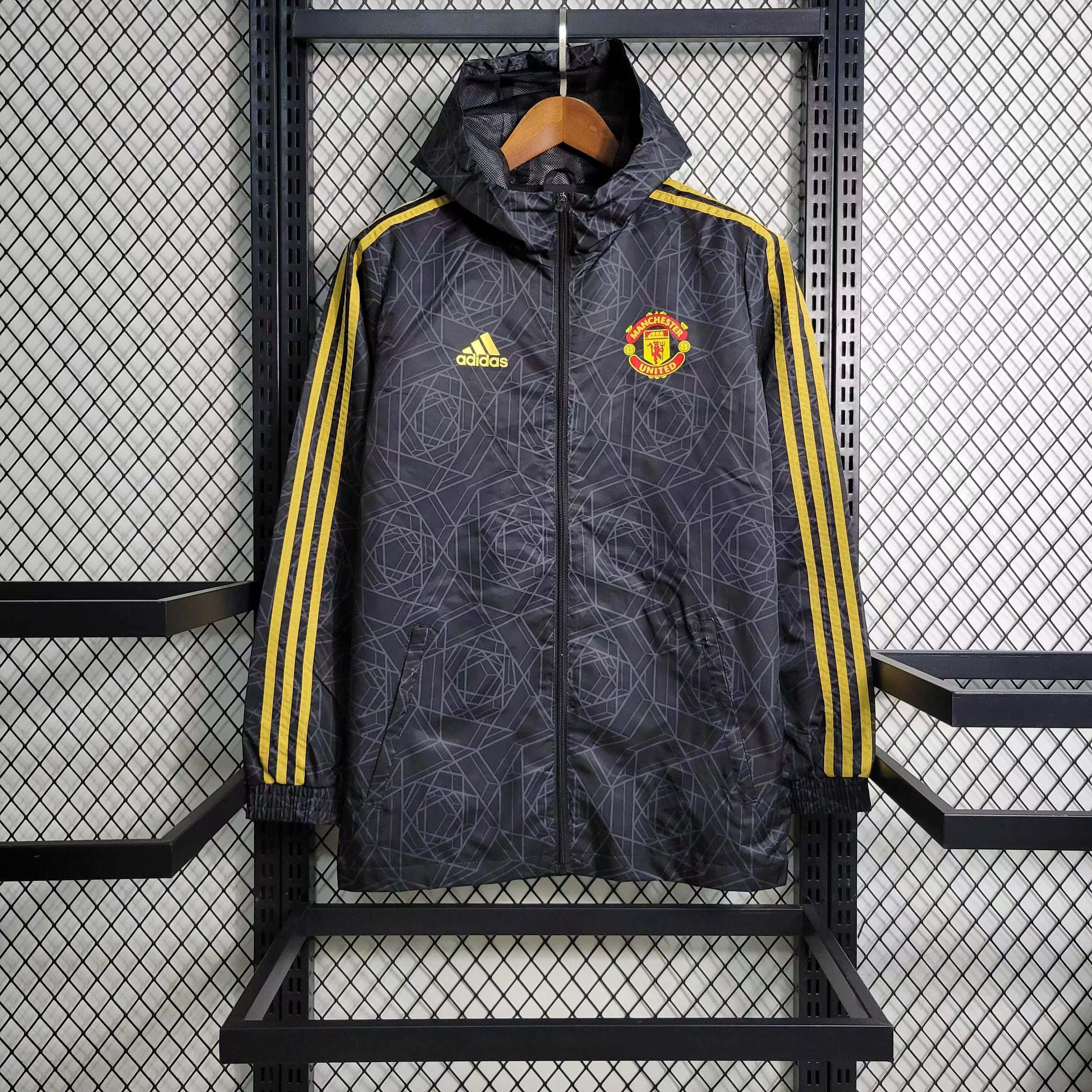 2023/2024 Manchester United Windbreaker black — main view