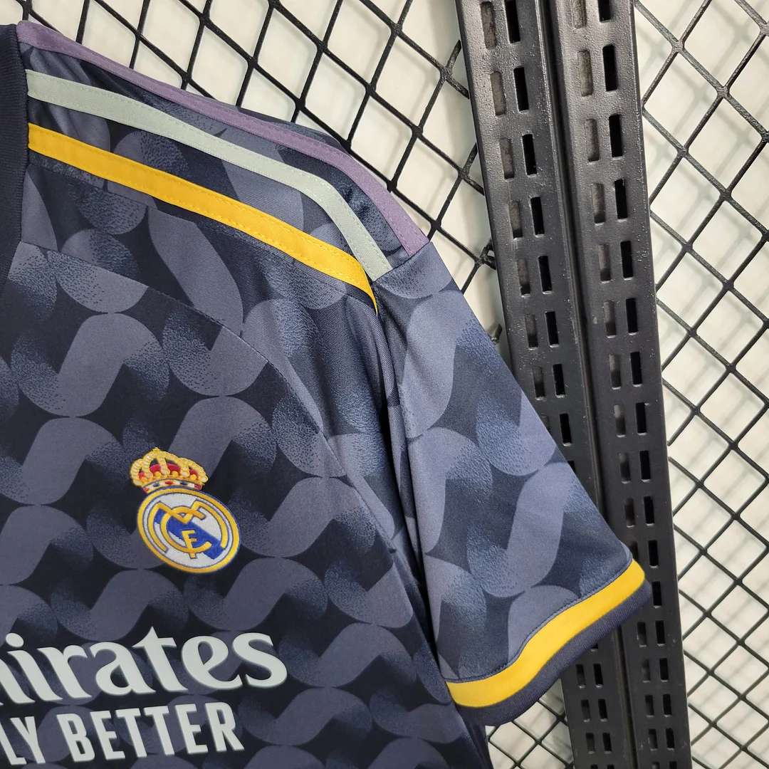 2023/2024 Real Madrid Away Football Shirt — view 10