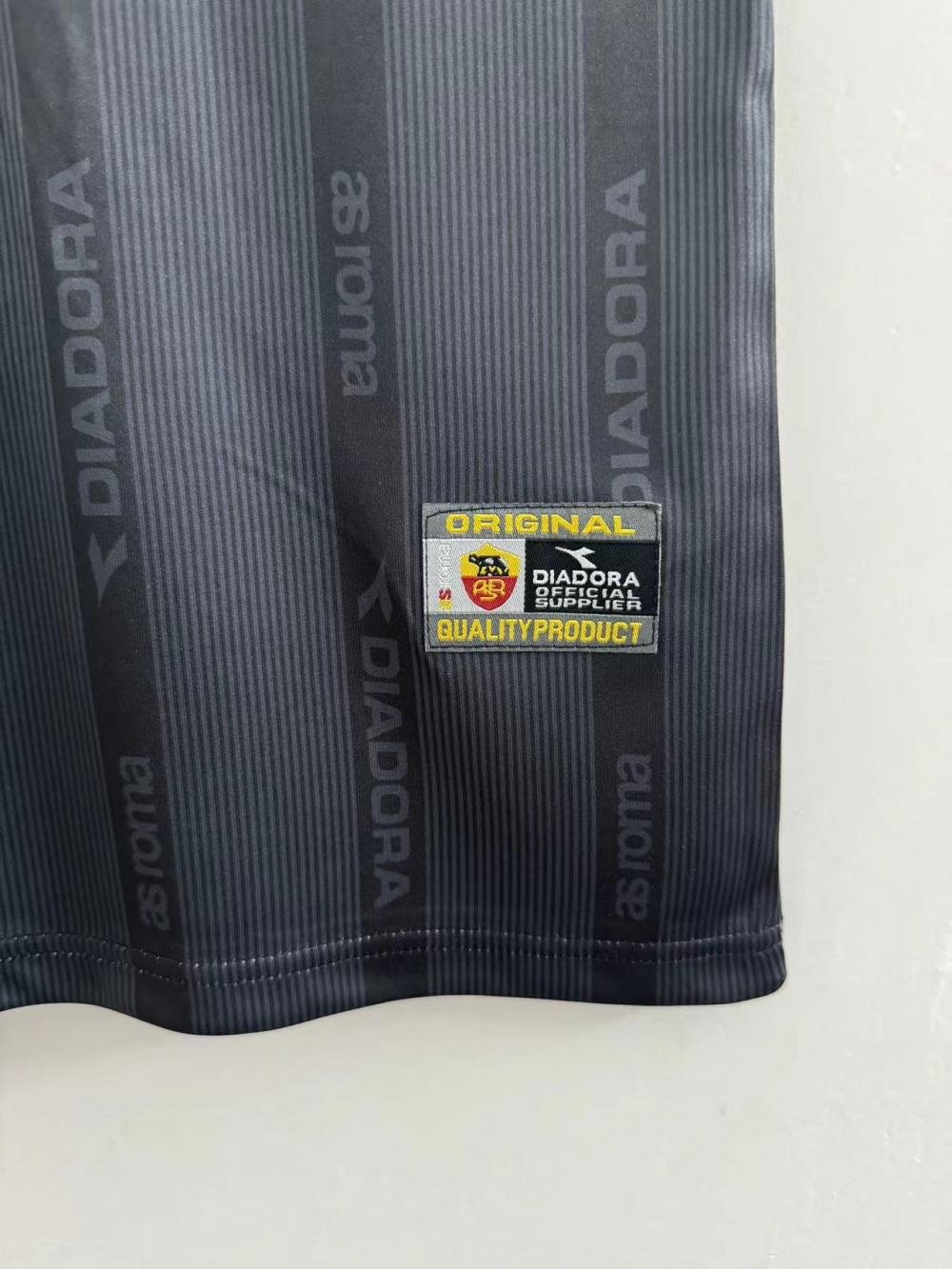 1999/2000 Retro Roma Away Soccer Jersey AAA fan-grade — view 7