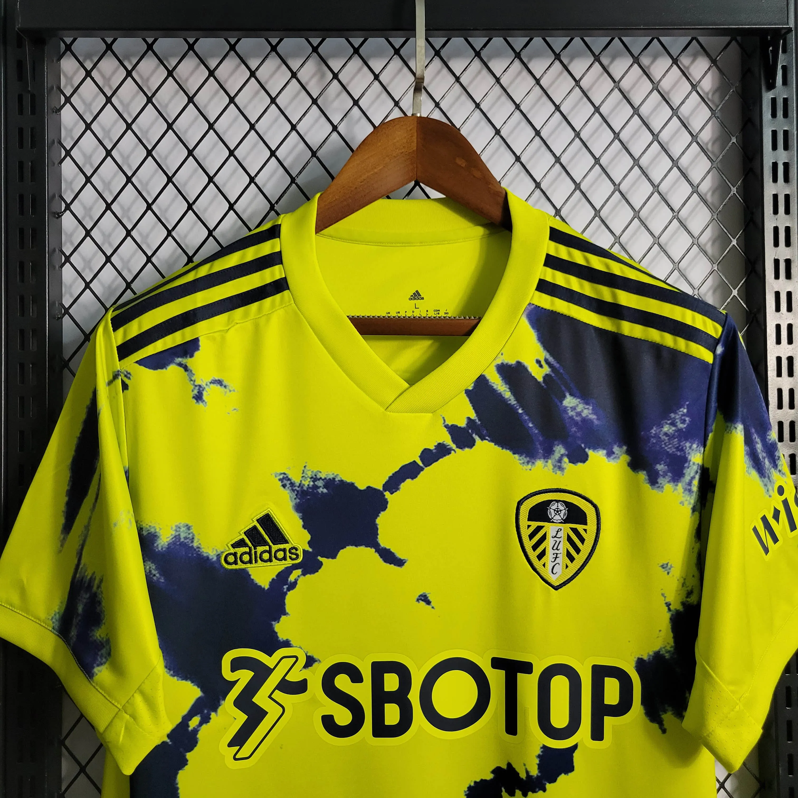 2022/2023 Leeds United Away Soccer Jersey — view 4