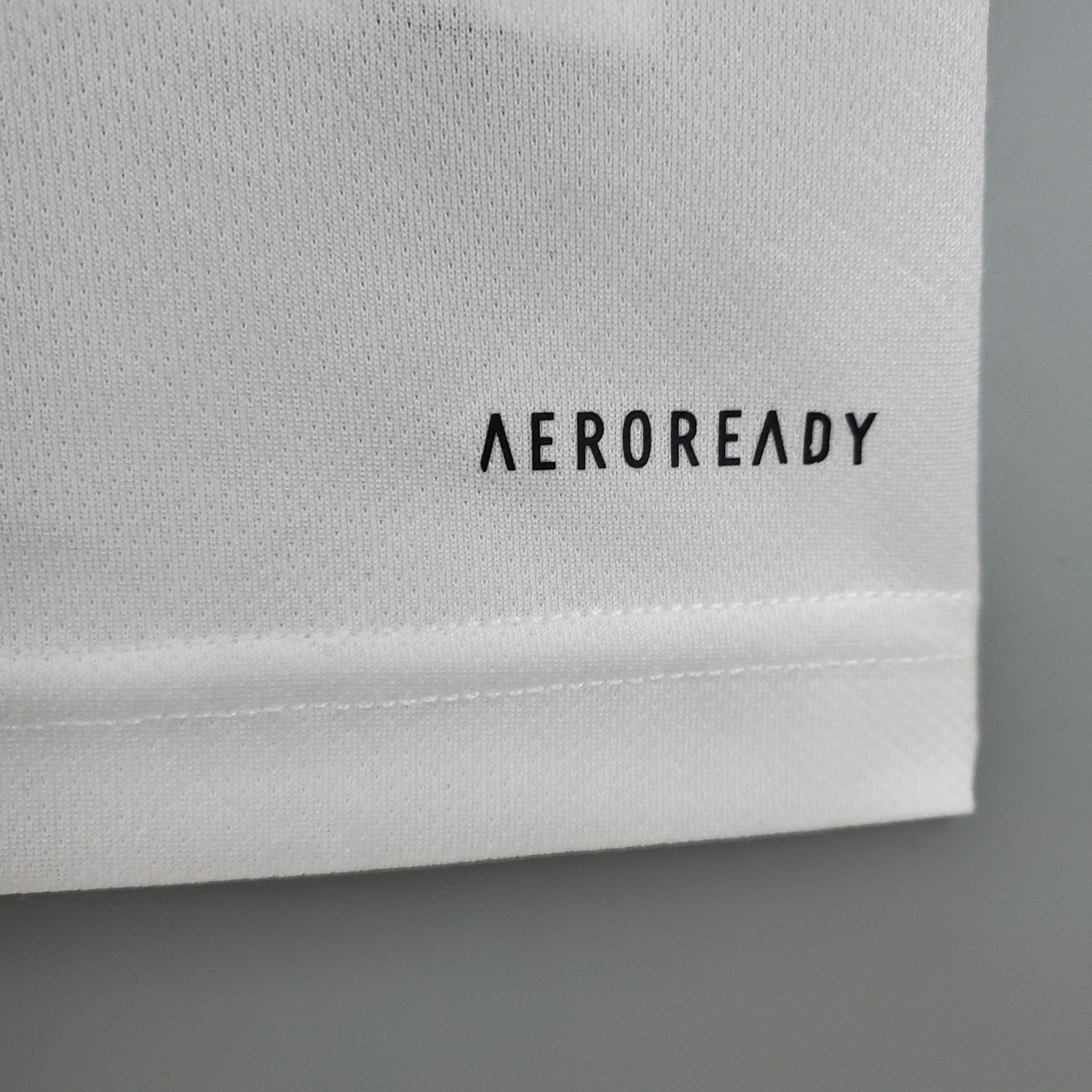 2021/2022 Real Madrid Football Shirt Home — view 8