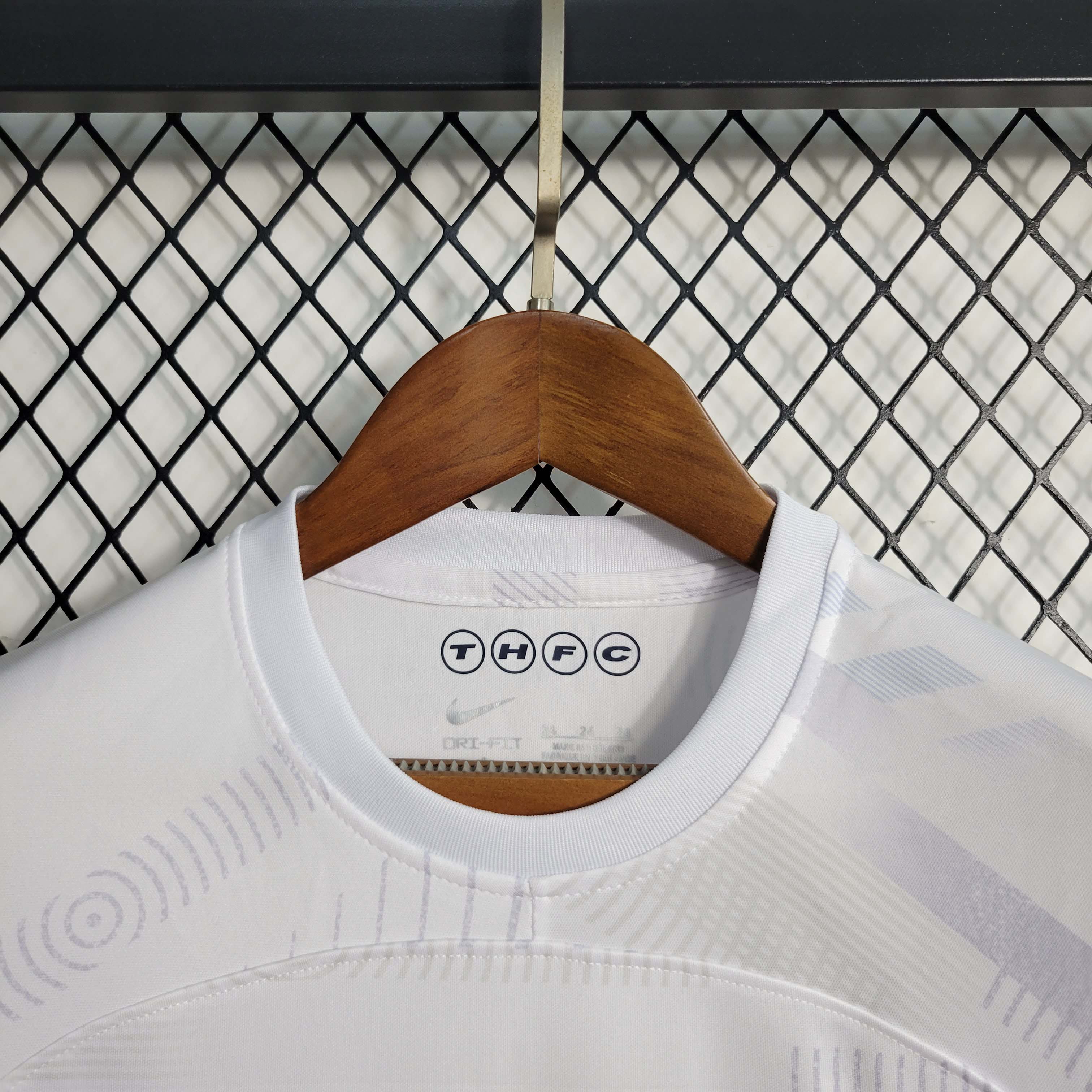 2023/2024 Tottenham Home Football Shirt Kids Size — view 4