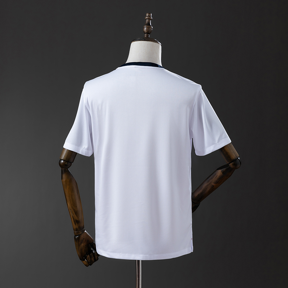 2013 Retro England Heim-Fußballtrikot AAA Fan-Qualität — view 2