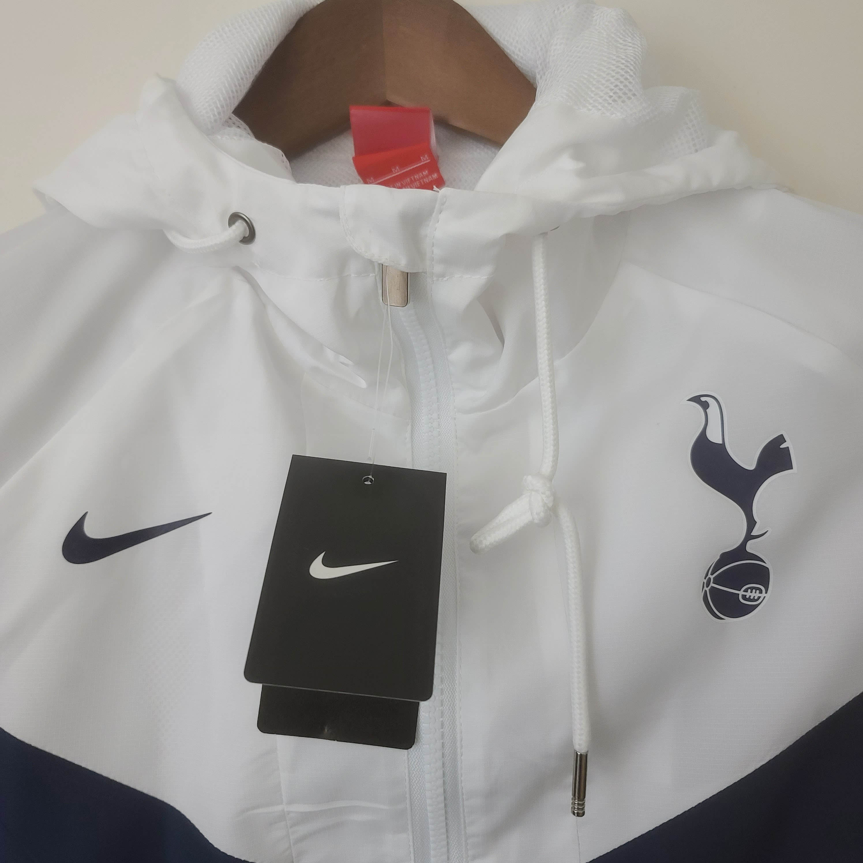2022/2023 Tottenham Windbreaker White — view 3