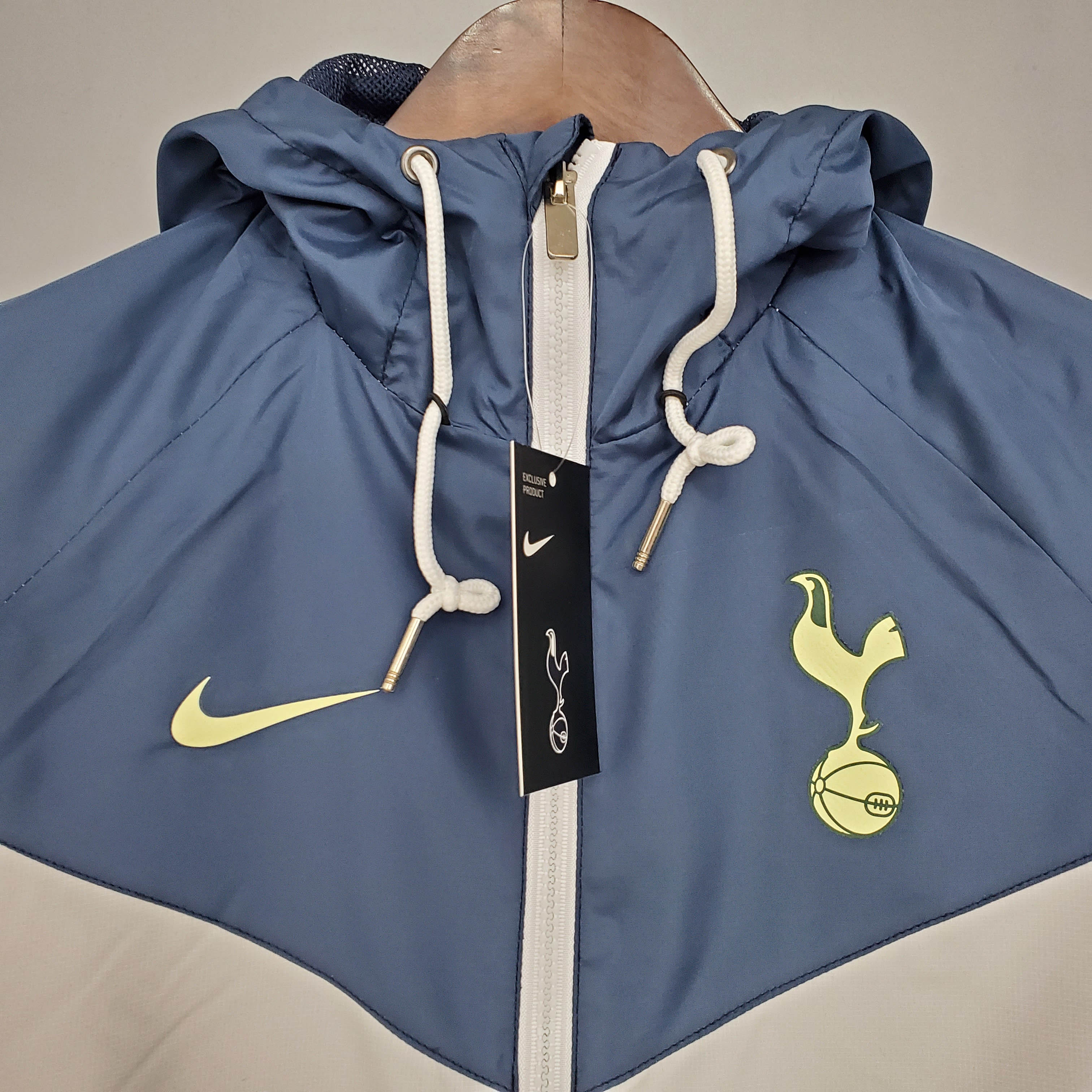 2021/2022 Tottenham Jersey Windbreaker Blue-White — view 3