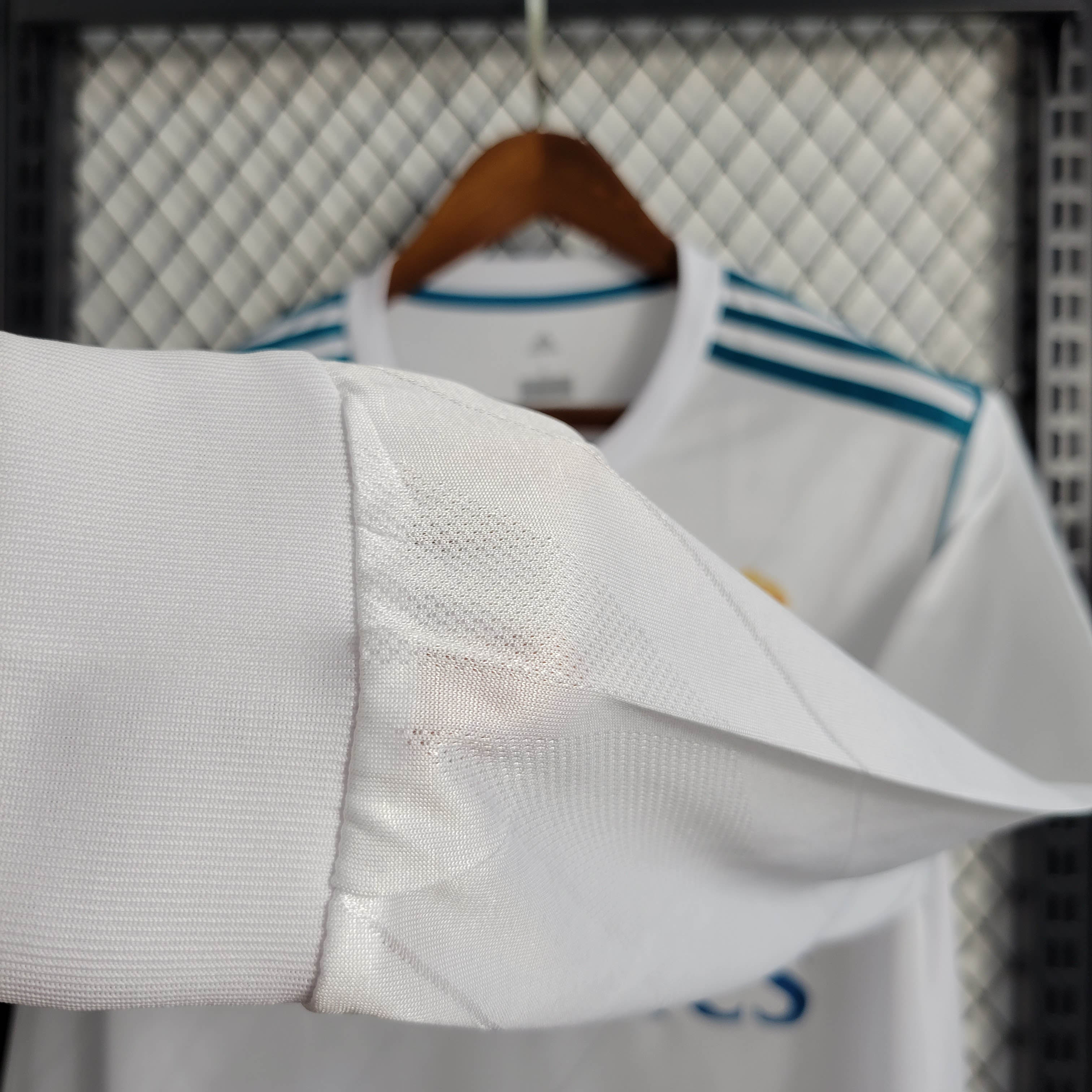 2017/2018 Retro Long Sleeve Real Madrid Home — view 7