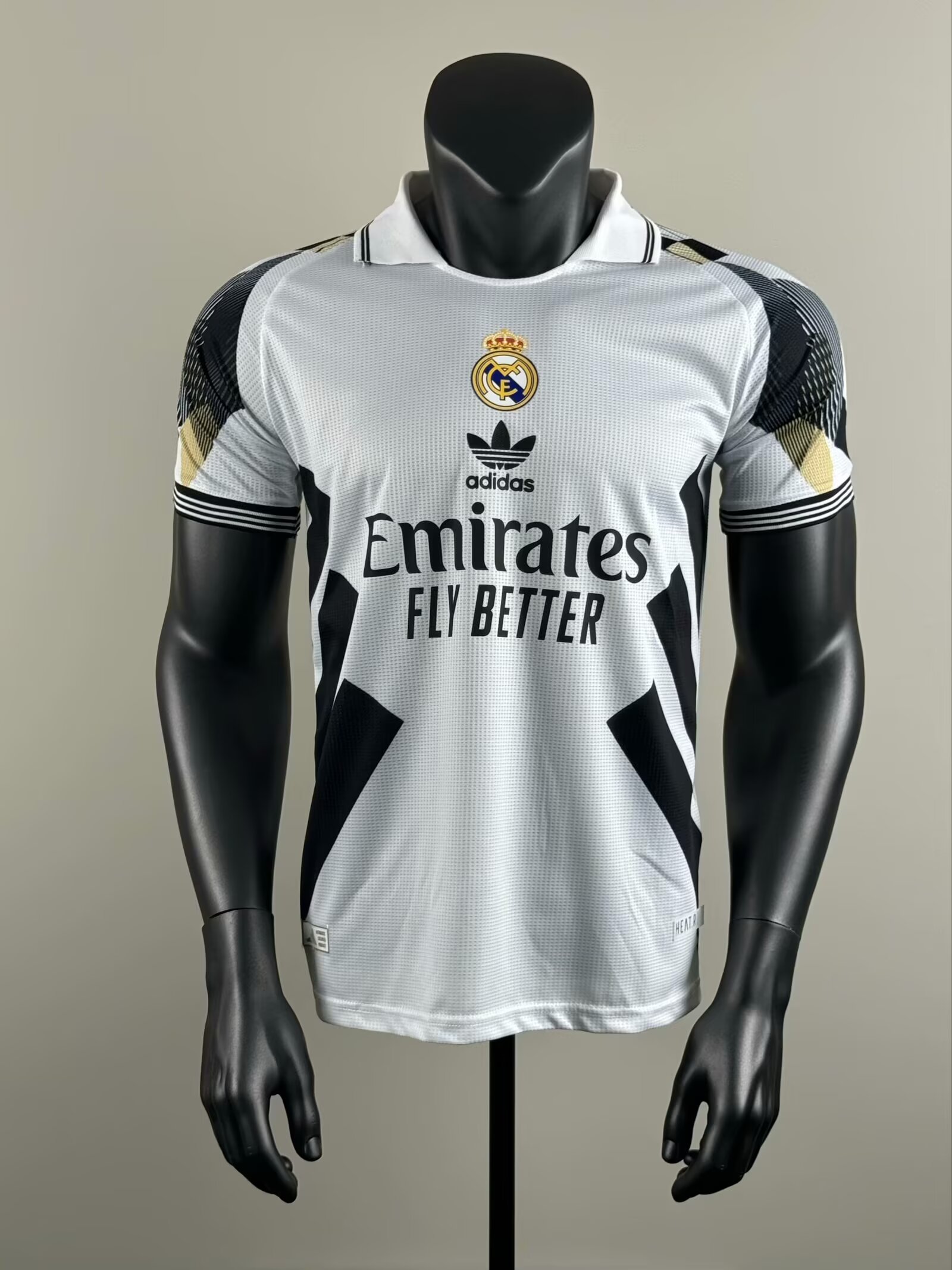 2025/2026 プレイヤーバージョン Real Madrid スペシャルエディション 24 サッカージャージ タイクオリティ