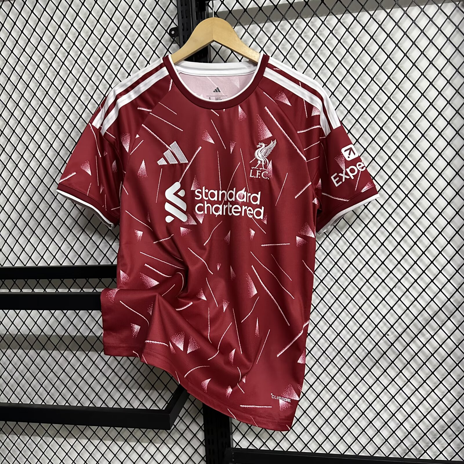 2026/2027 Liverpool Home Soccer Jersey 1:1 Thai Quality — view 3