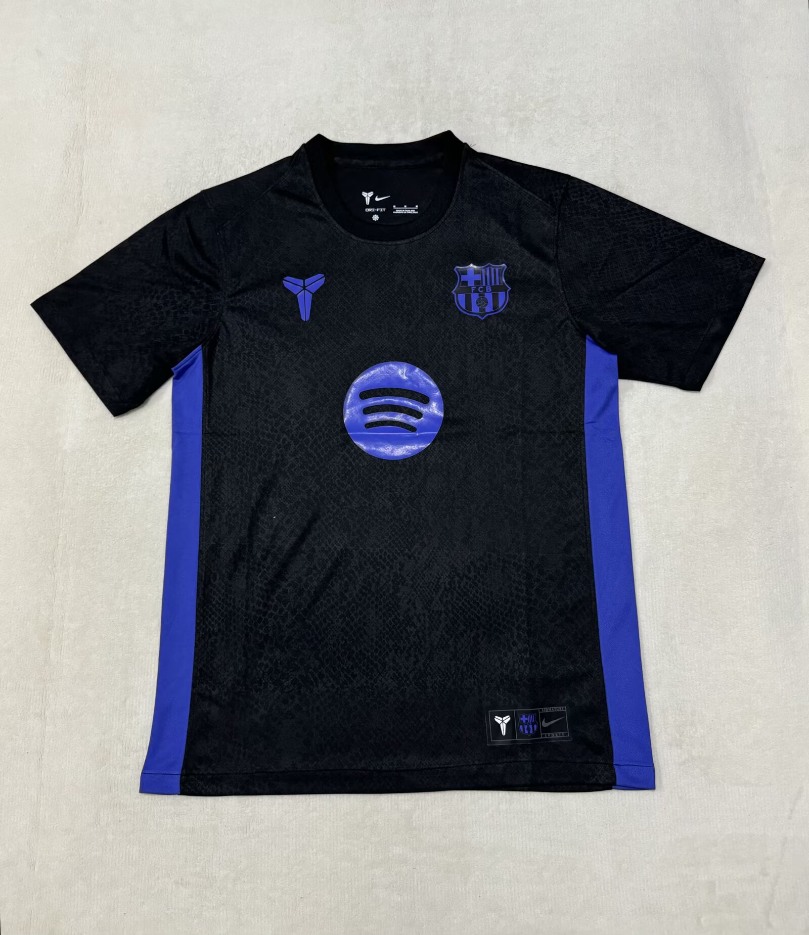 2025/2026 Barcelone Version Commune Noir Maillot de Football Qualité Thaï