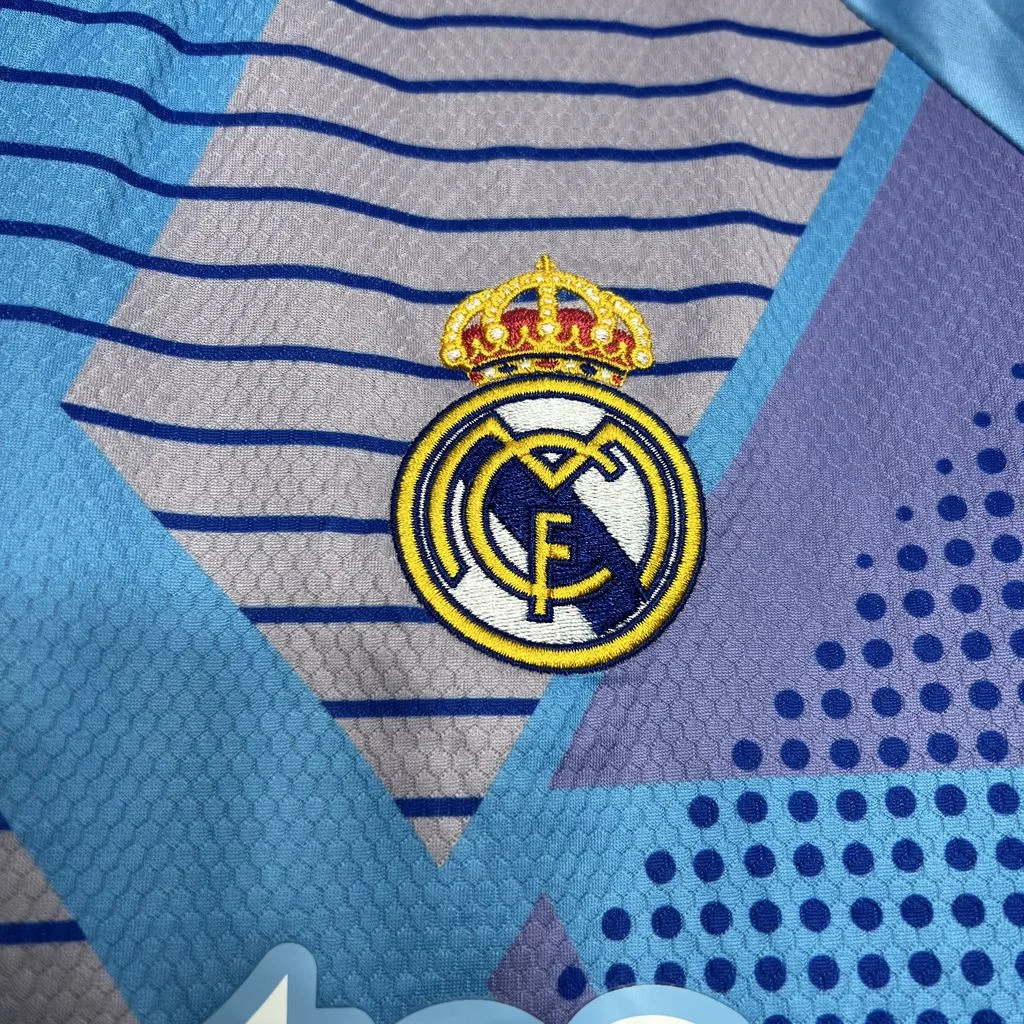 2024/2025 Real Madrid Goalkeeper Jersey — view 7