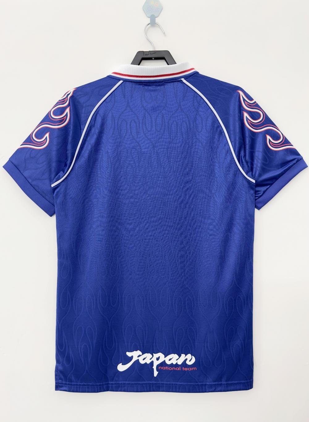 1998 Retro Japan Home Football Jersey AAA fan-grade — view 2