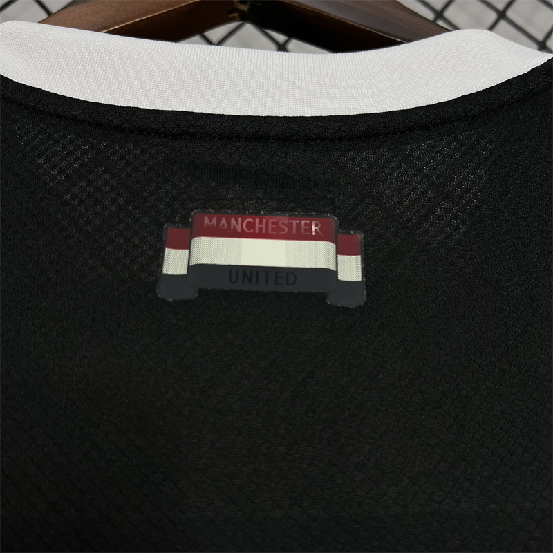2024/2025 Manchester United Fourth goalkeeper Jersey — view 7