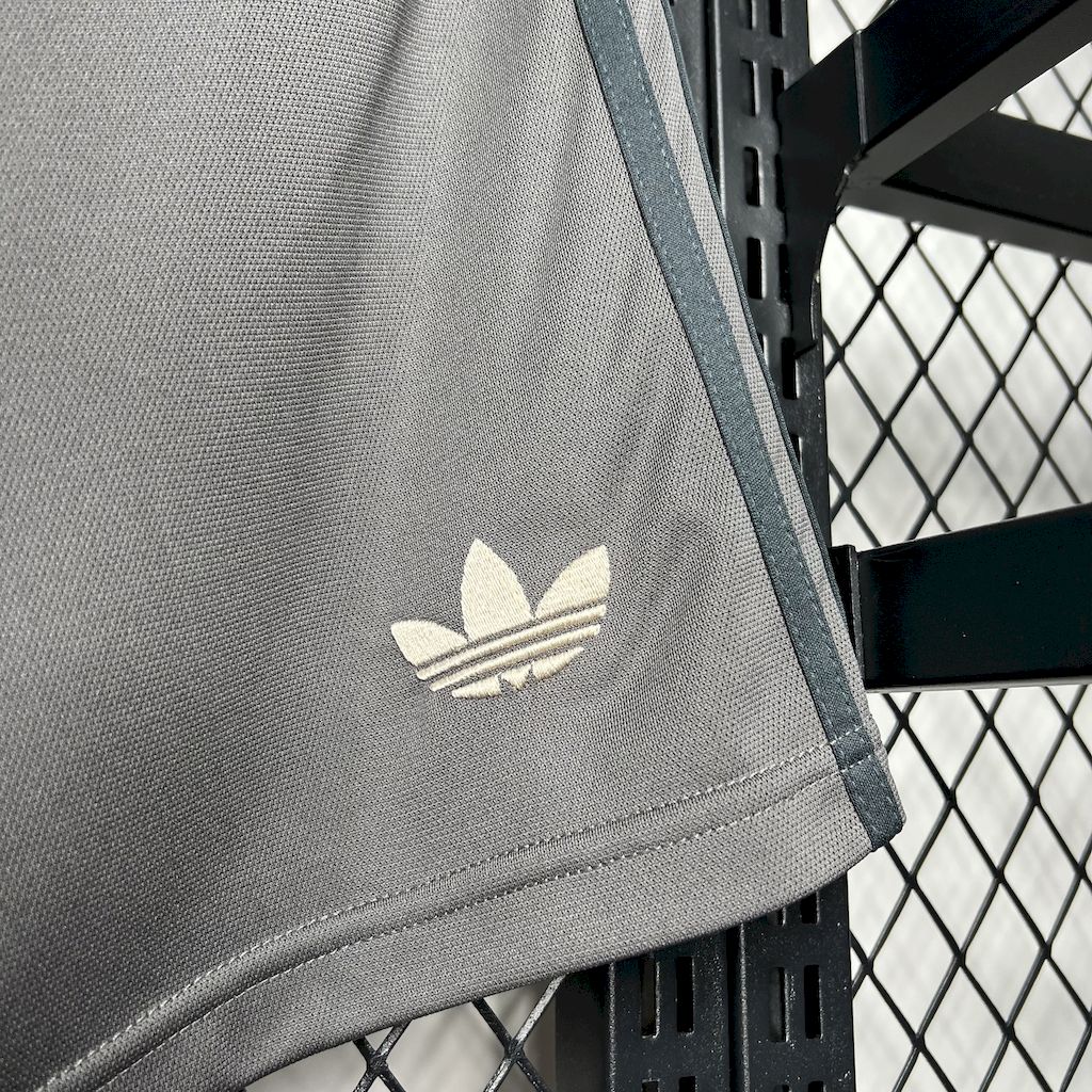 2024/2025 Real Madrid Third Away Shorts — view 4