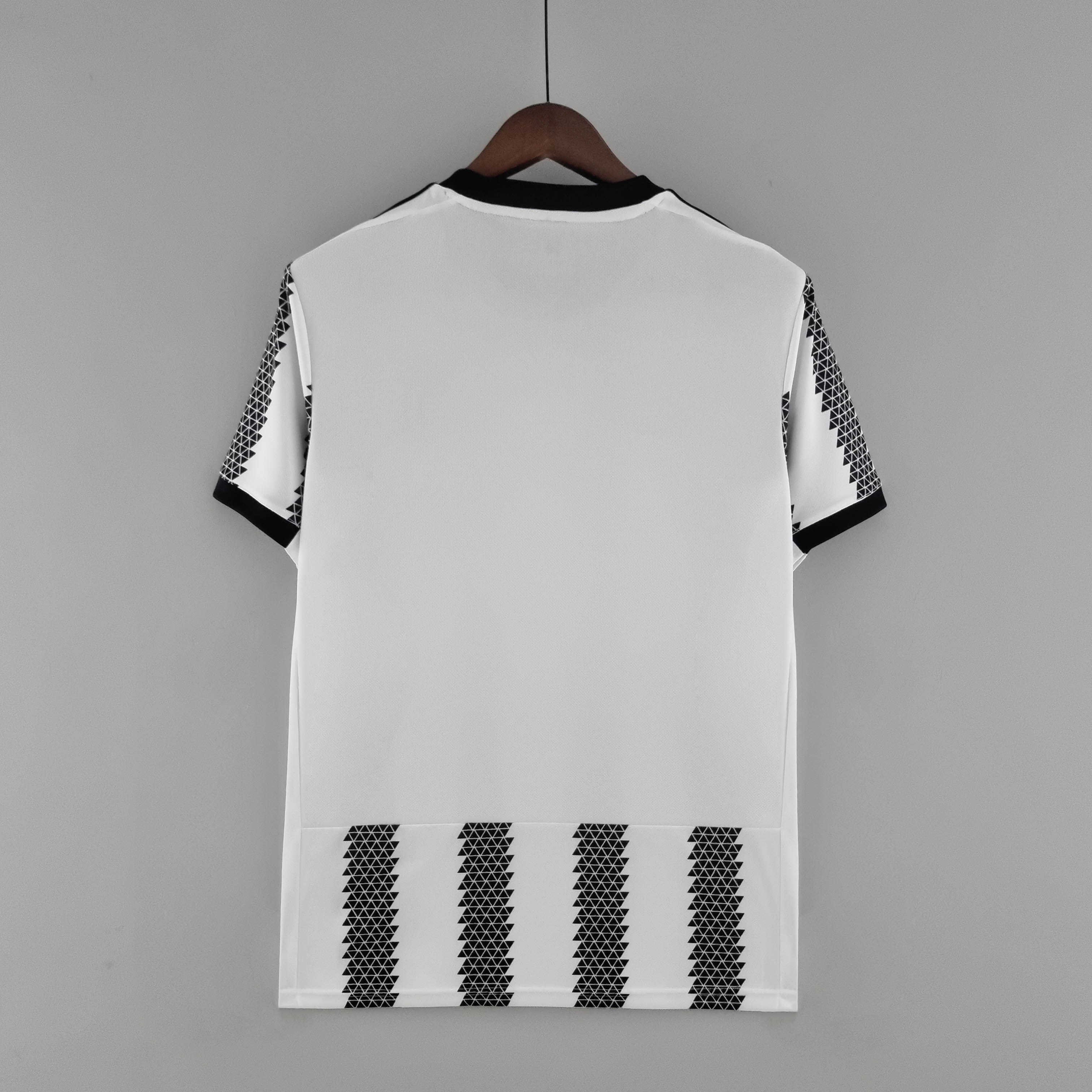 2022/2023 Juventus Home Soccer Jersey AAA fan-grade — view 2