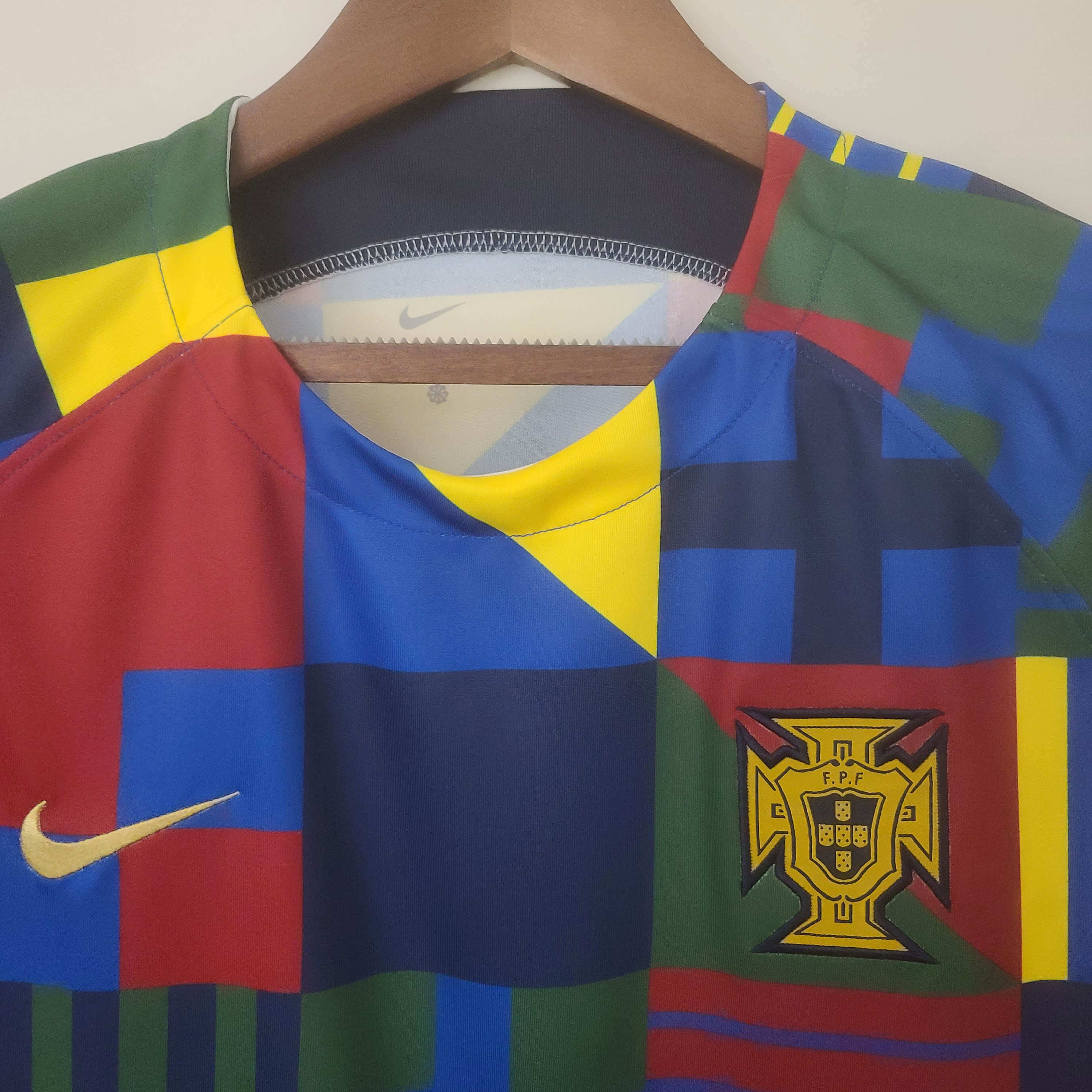 2022 Portugal Training Wear Colorful — view 3