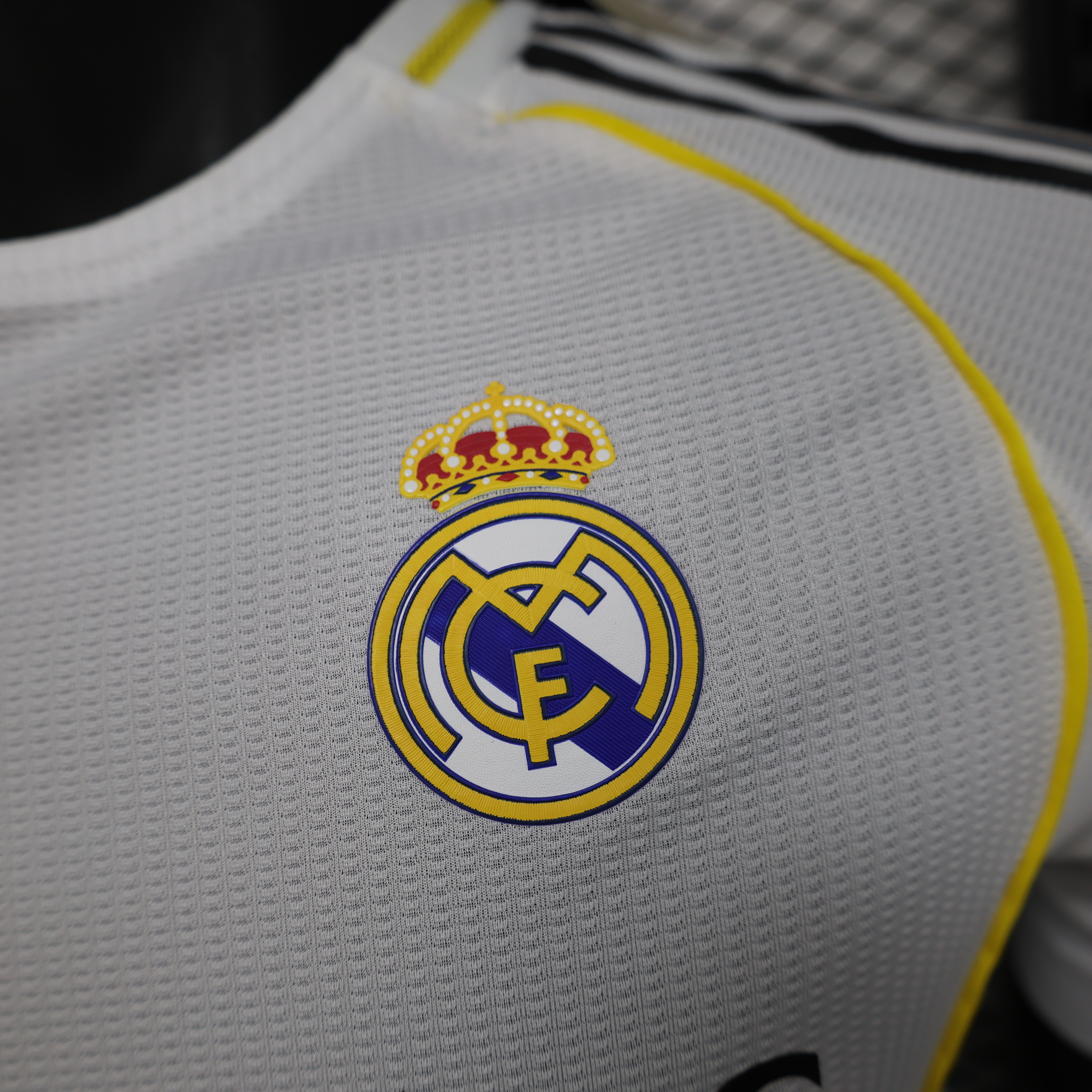 2025/2026 Player Version Real Madrid Home Football Jersey AAA fan-grade — view 5