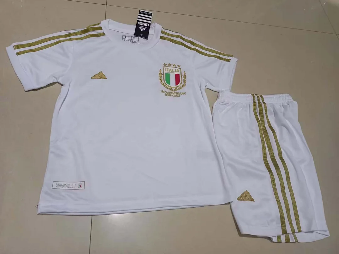 قميص إيطاليا الأبيض للذكرى 125 لعام 2023 مقاس الأطفال