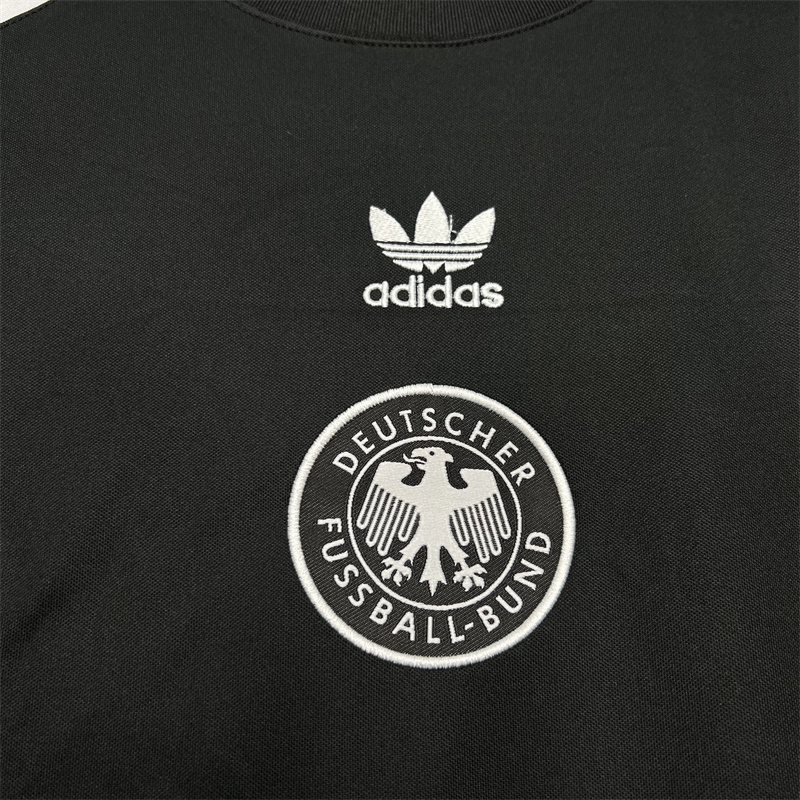 2024-2025 Germany Pre-match training uniform-3 Jersey AAA fan-grade — view 5